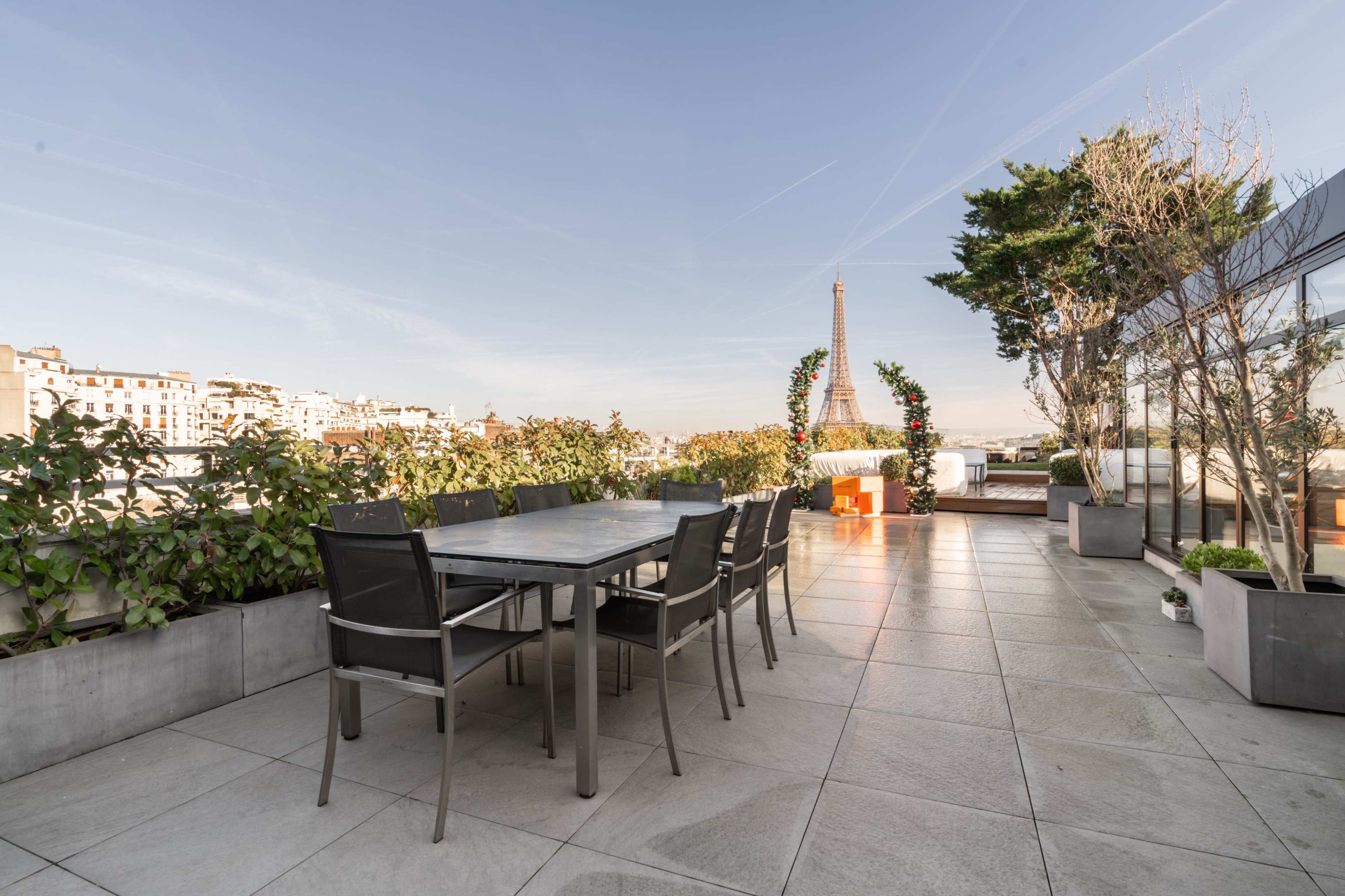 Splendide Appartement Rooftop Jacuzzi Vue Tour Eiffel Image dans Passy, Paris, 