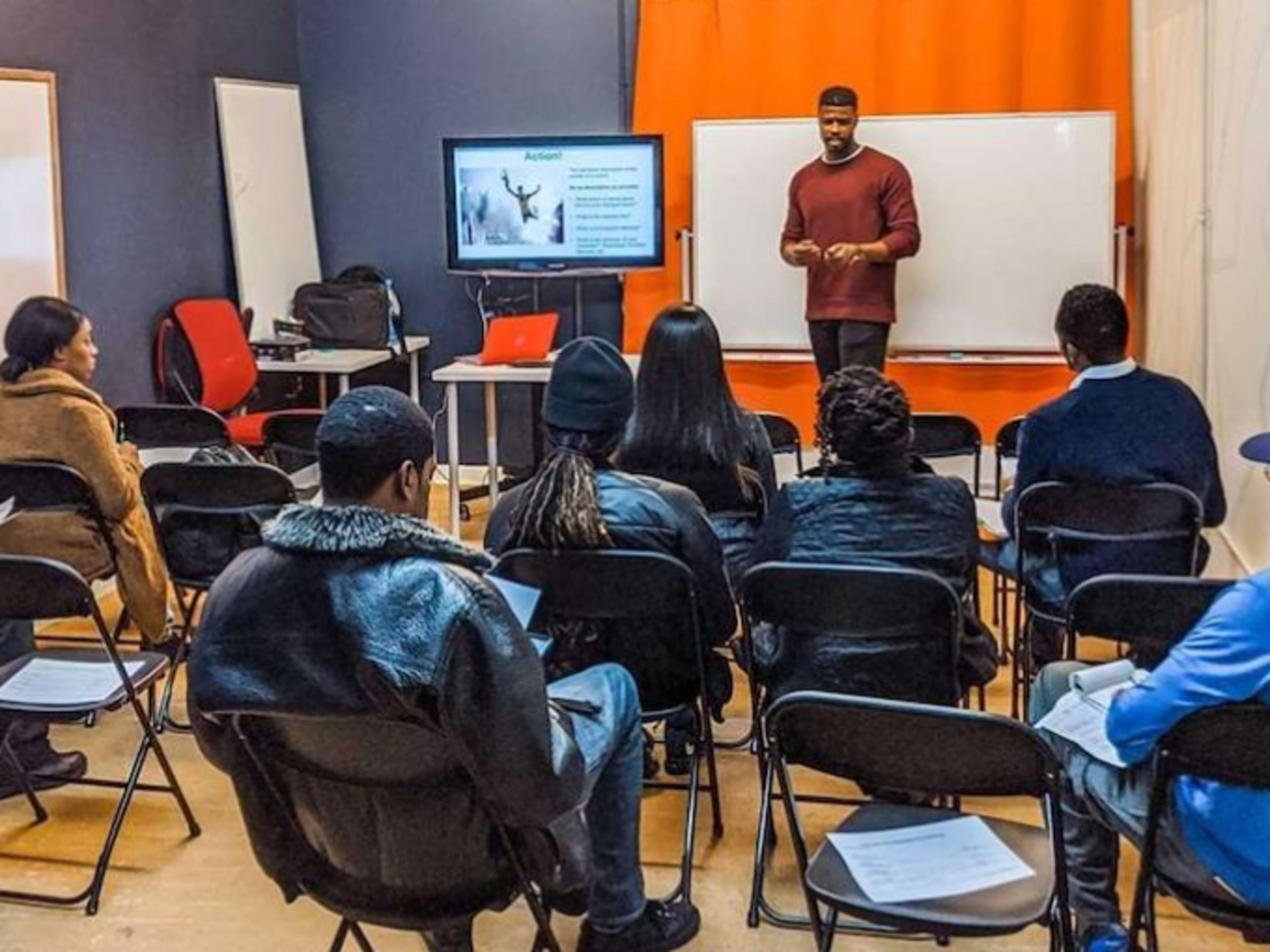 Set Up +20 additional chairs