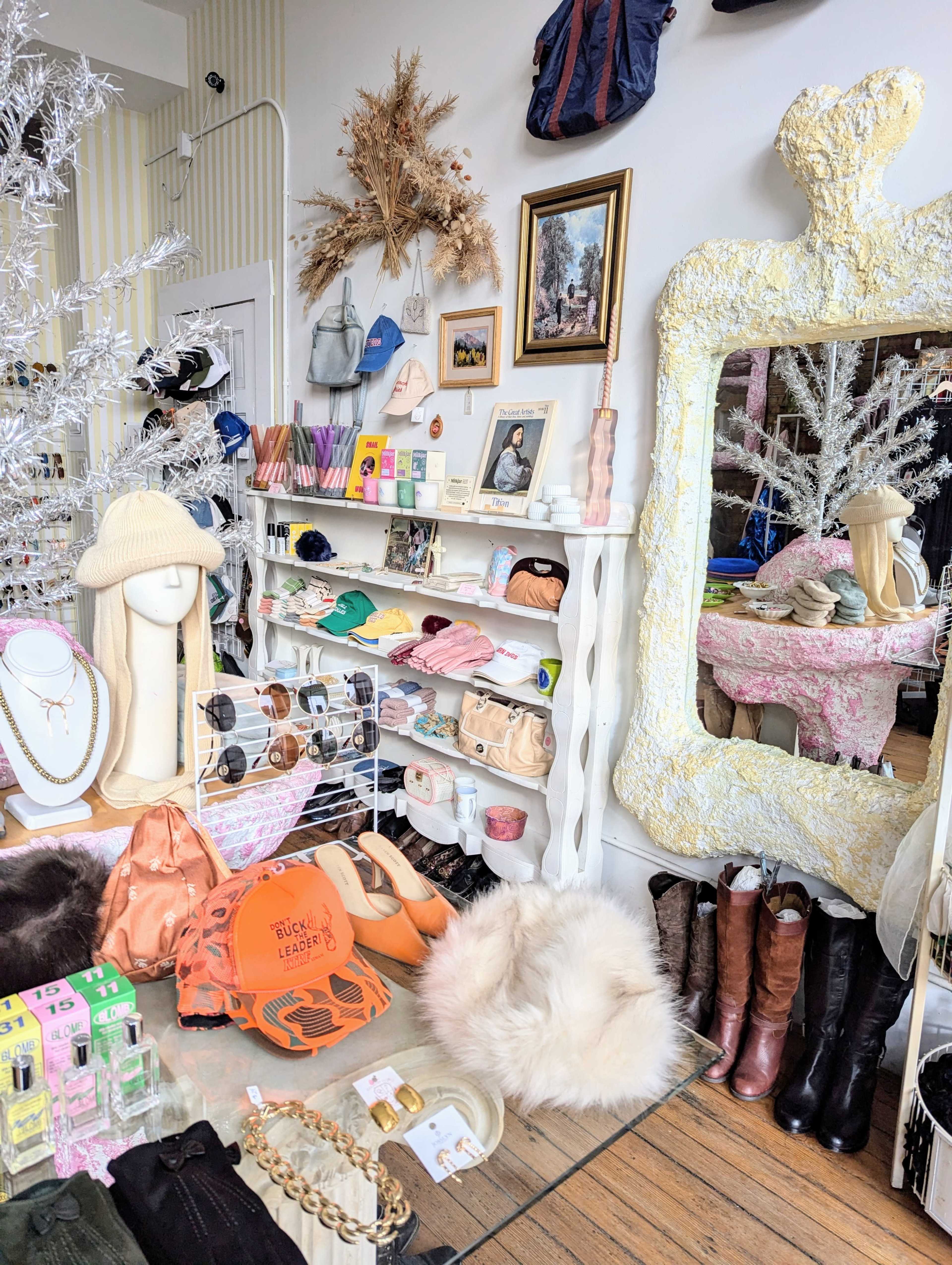 St. Paul Private Vintage Shopping Image in Vadnais Heights, Vadnais Heights, MN