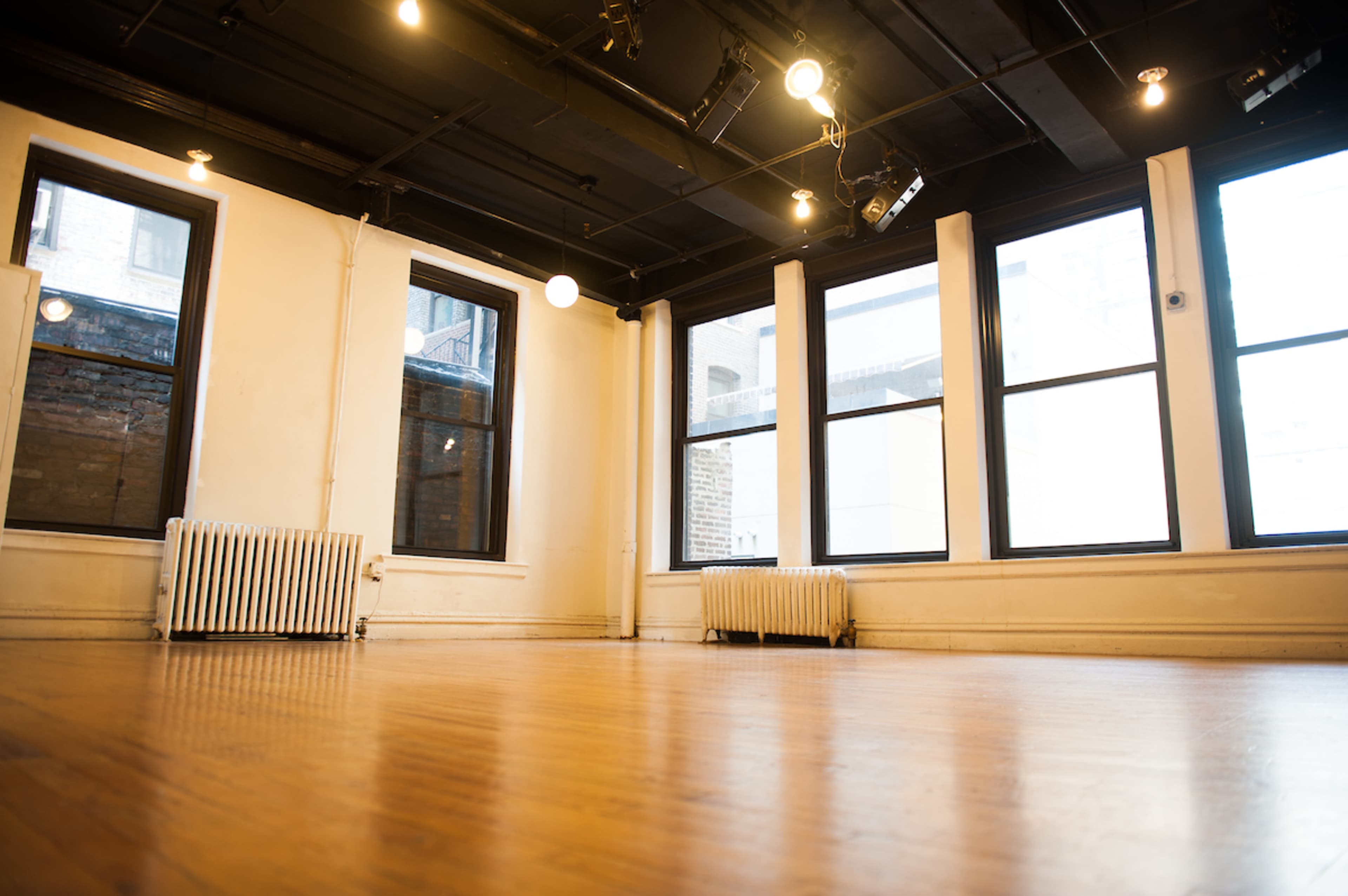 Bright & Spacious Studio in the Heart of Chelsea Image in Midtown, New York, NY