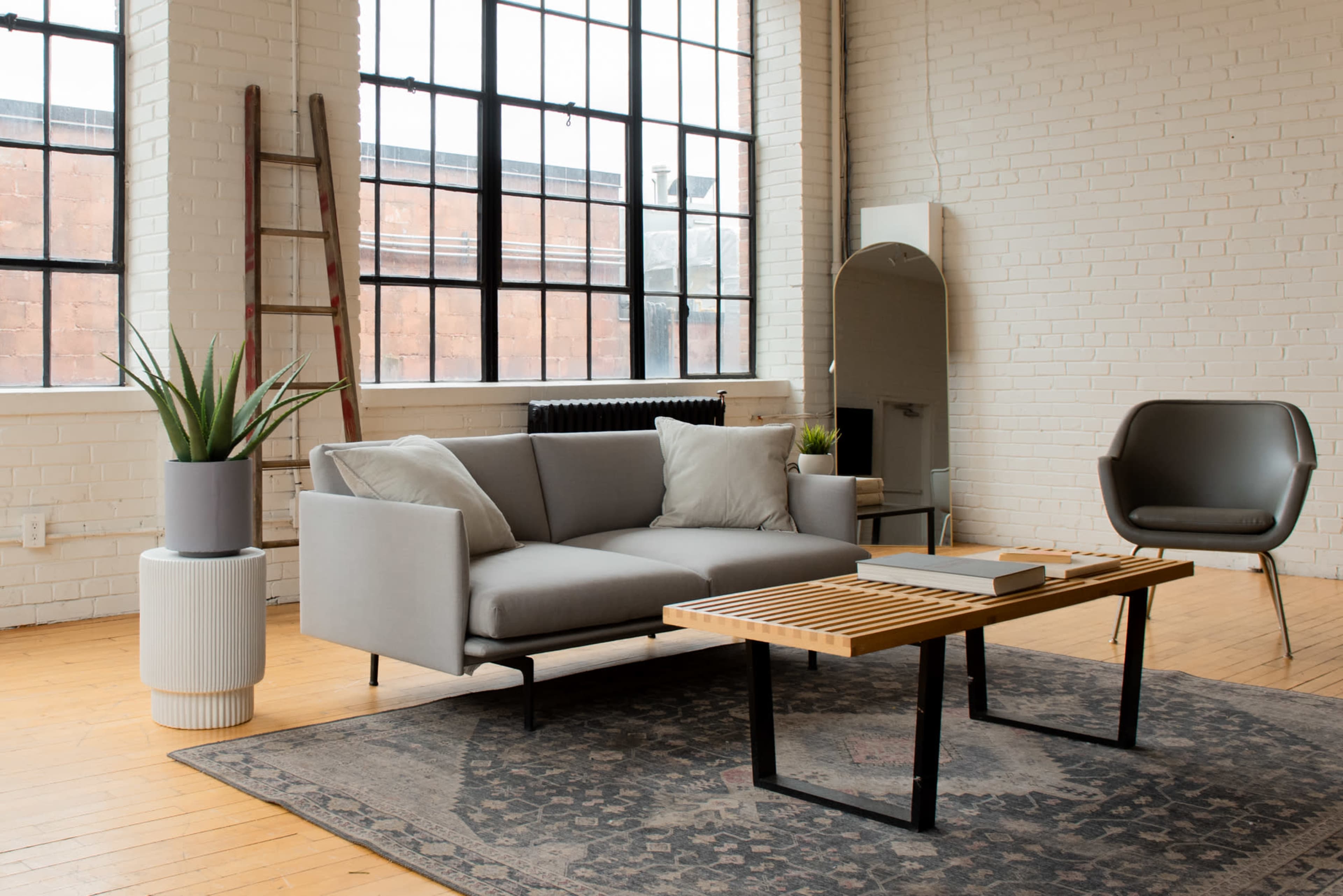 Central Downtown Loft Studio Image in Niagara, Toronto, ON