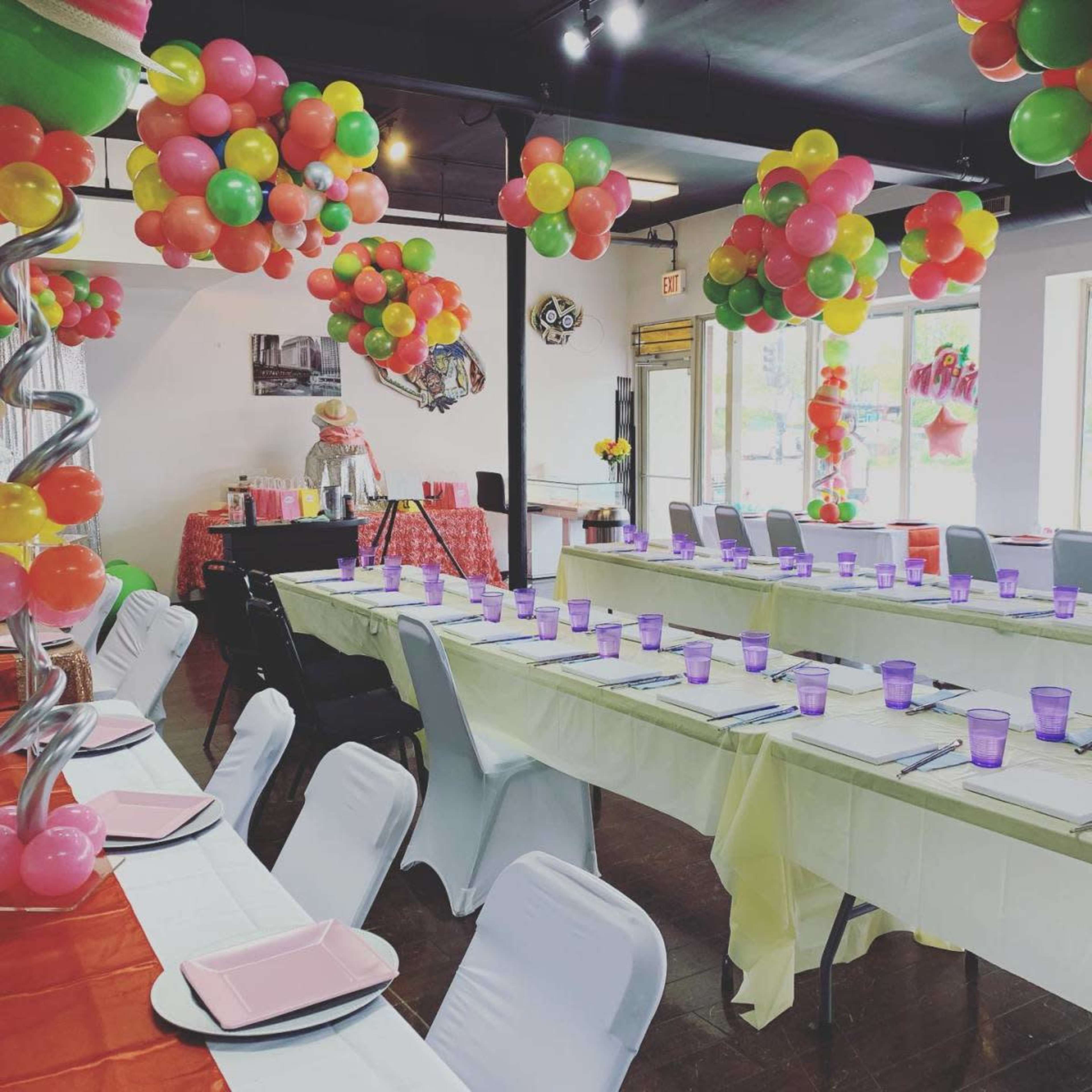 Open Concept Location and Creative Studio Image in Bronzeville, chicago, IL