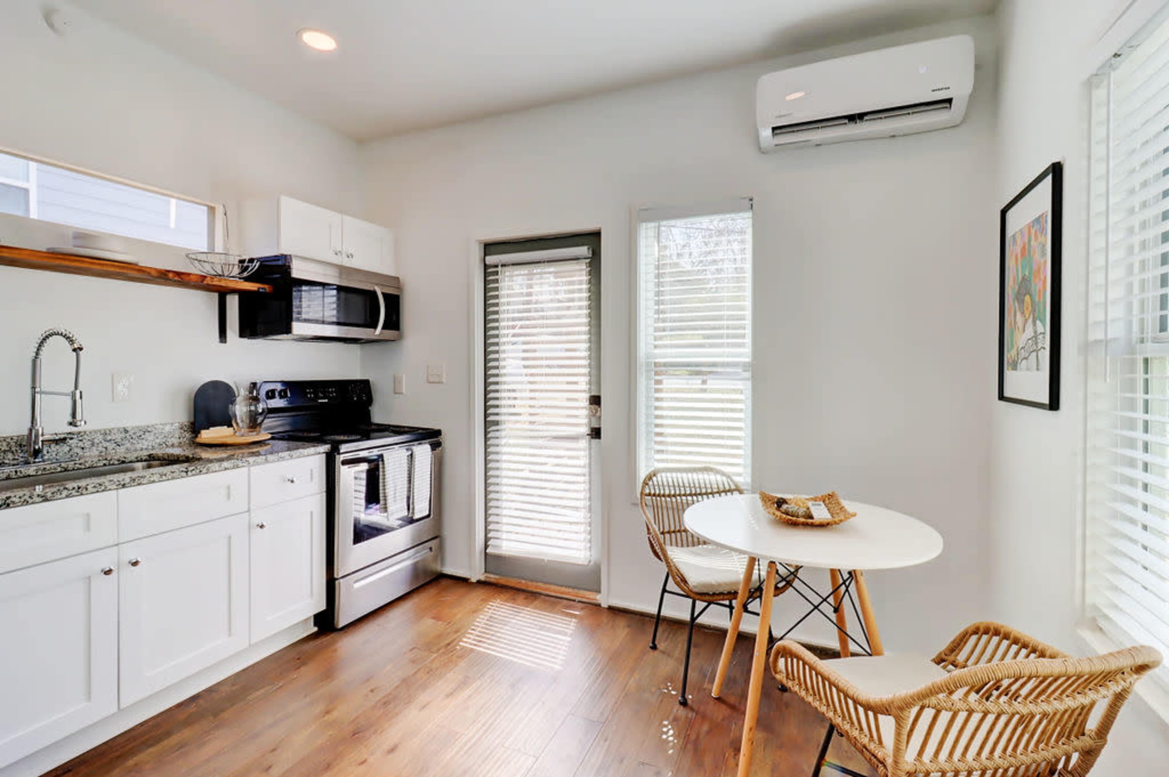 Cozy Urban Tiny home Image in South Atlanta, Atlanta, GA