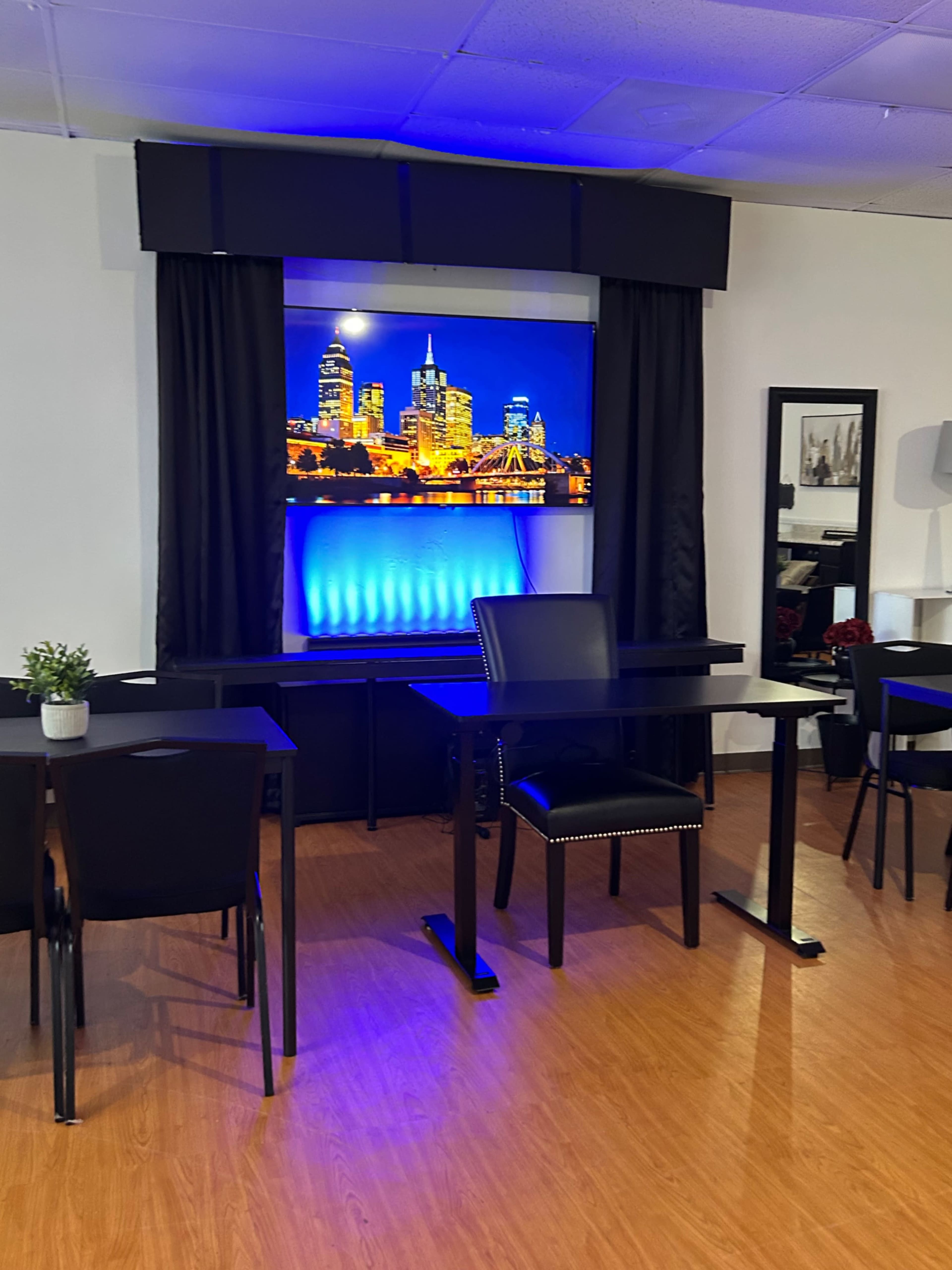 Versatile Studio for Workshops, Classes & Small Events Charlotte Image in Derita / Statesville, Charlotte, NC