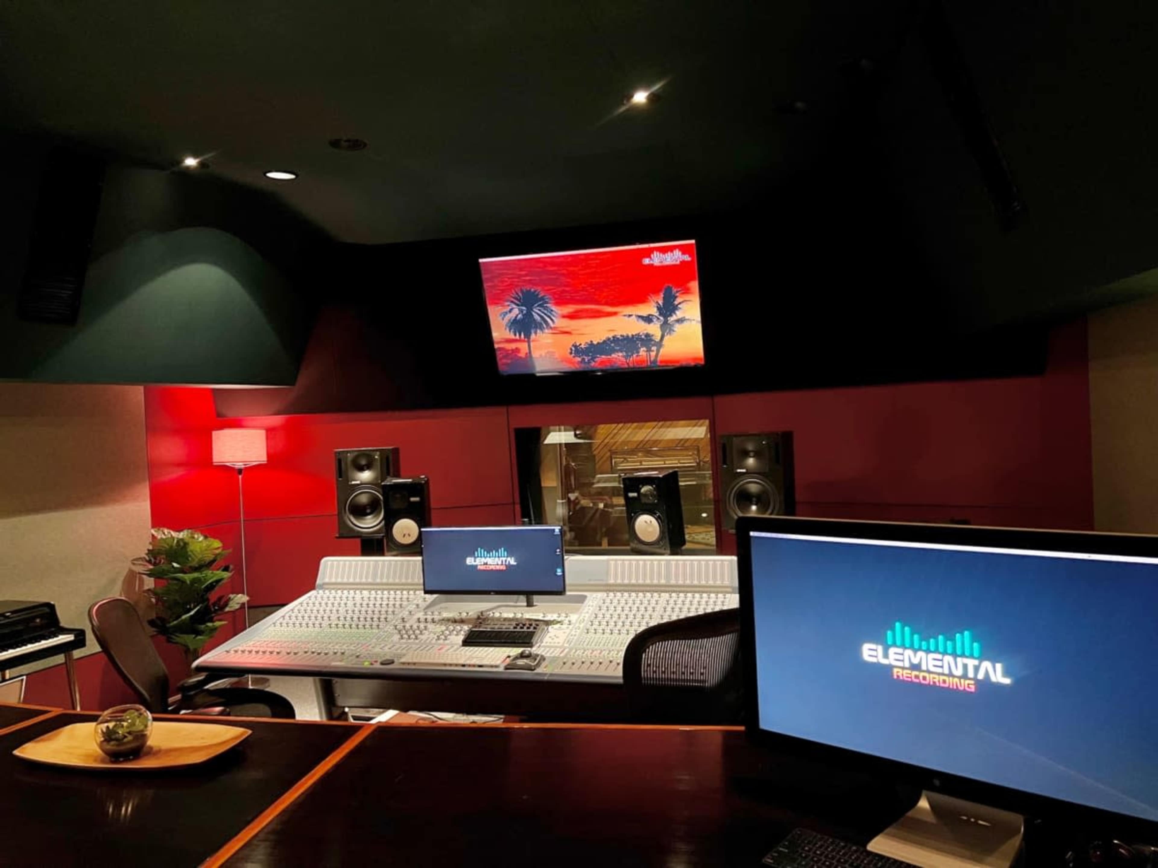 Elemental Studio C Image in Sawtelle, Los Angeles, CA