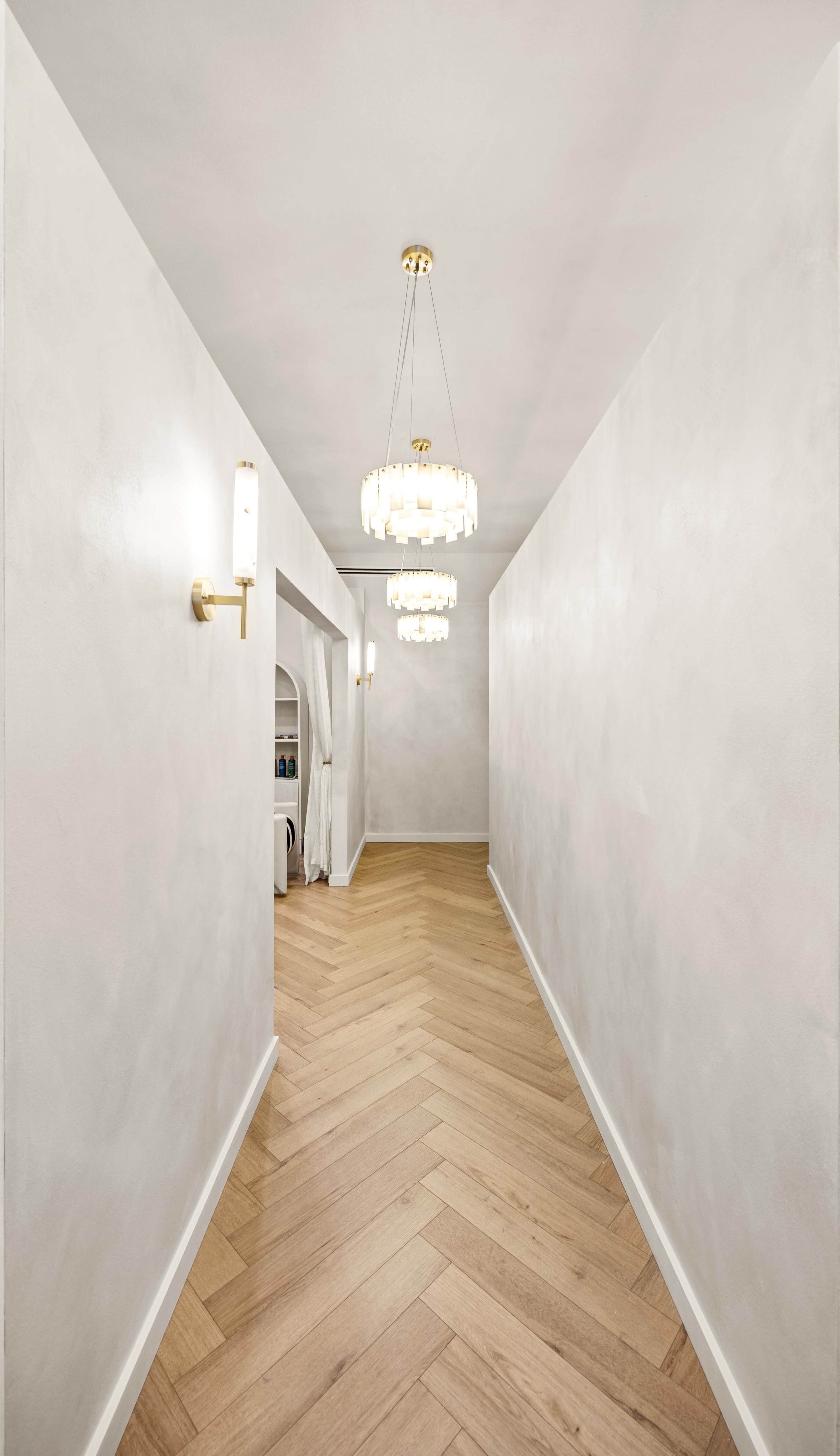 Beautiful Boutique Spa for Filming & Photography near major Burbank studios Image in Magnolia Park, Burbank, CA