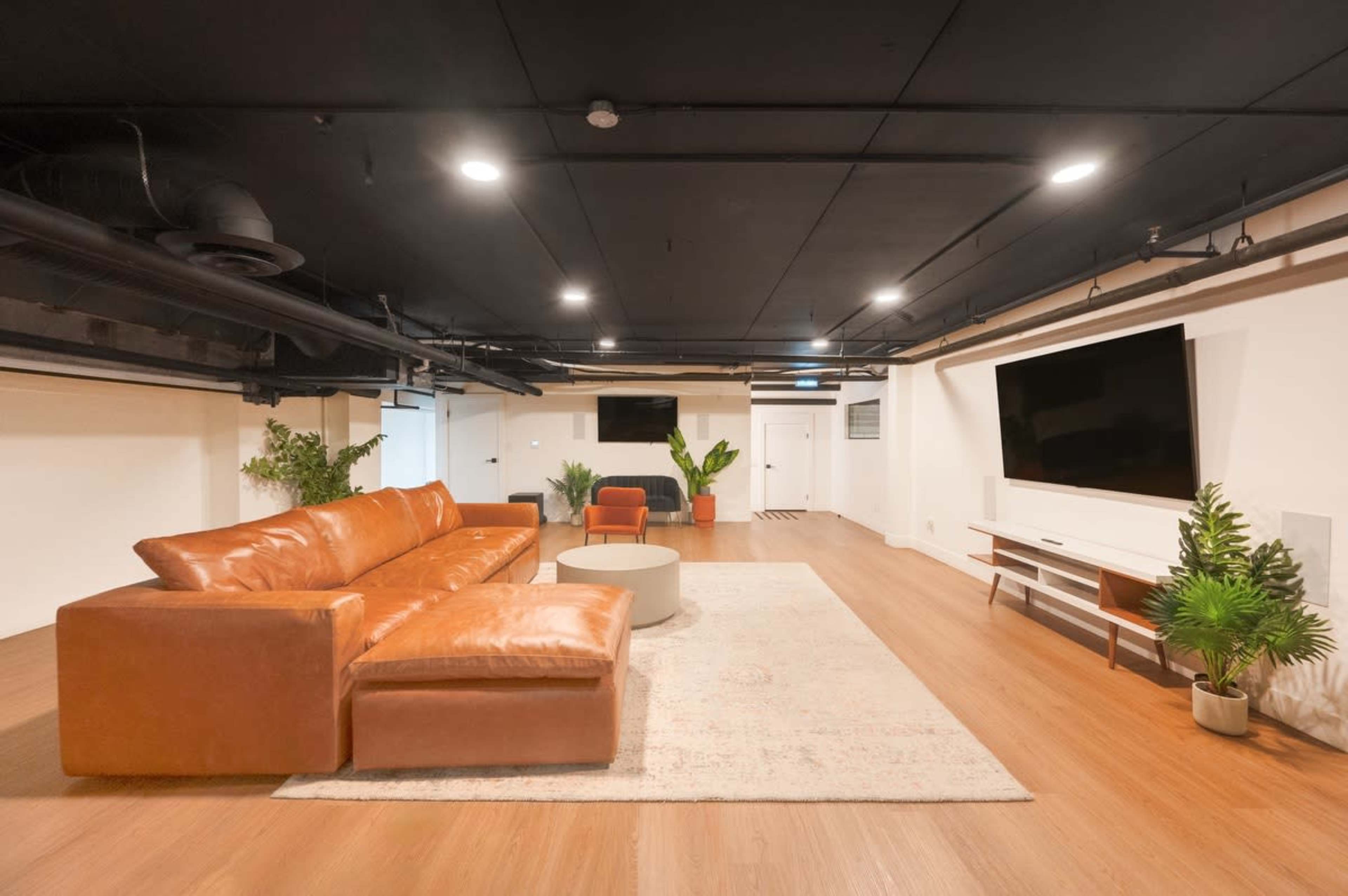 Urban Loft: Events, Gatherings, Workshops Image in East Newton Business Park, Surrey, BC
