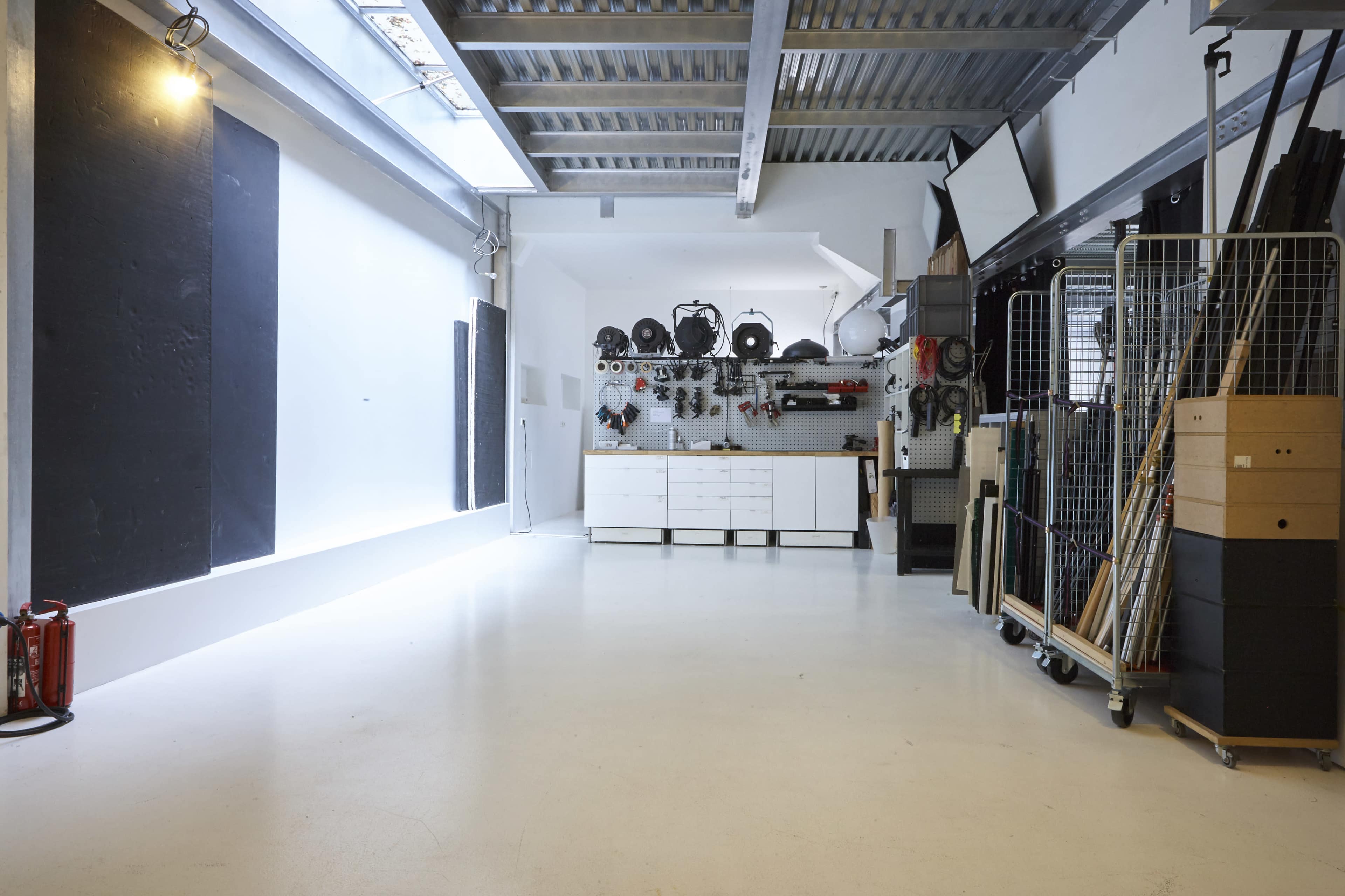 Studio Very Little Cosmos Image in Jaurès, Paris