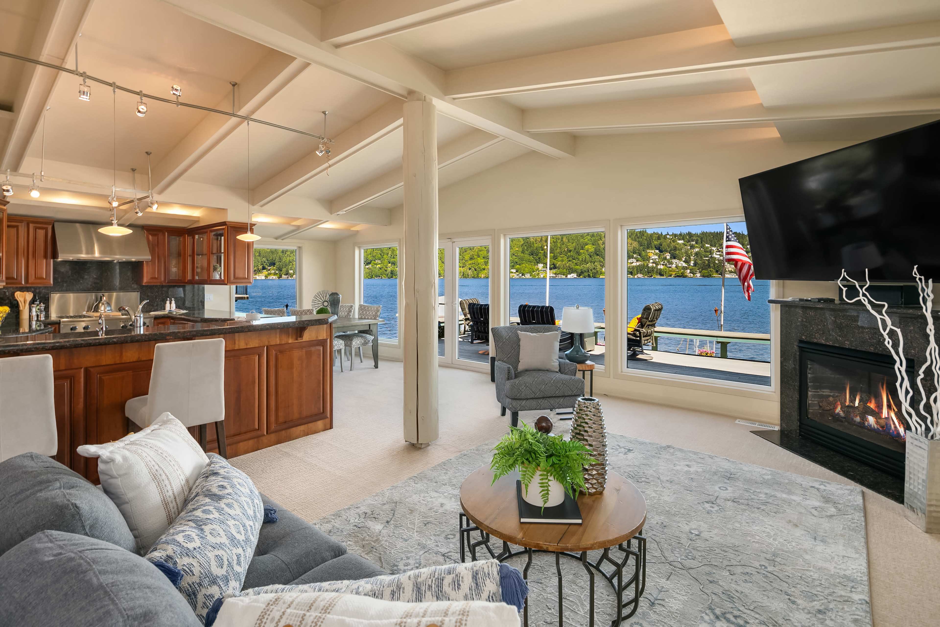 Water front Lake Sammamish Image in Northeast Bellevue, Bellevue, WA