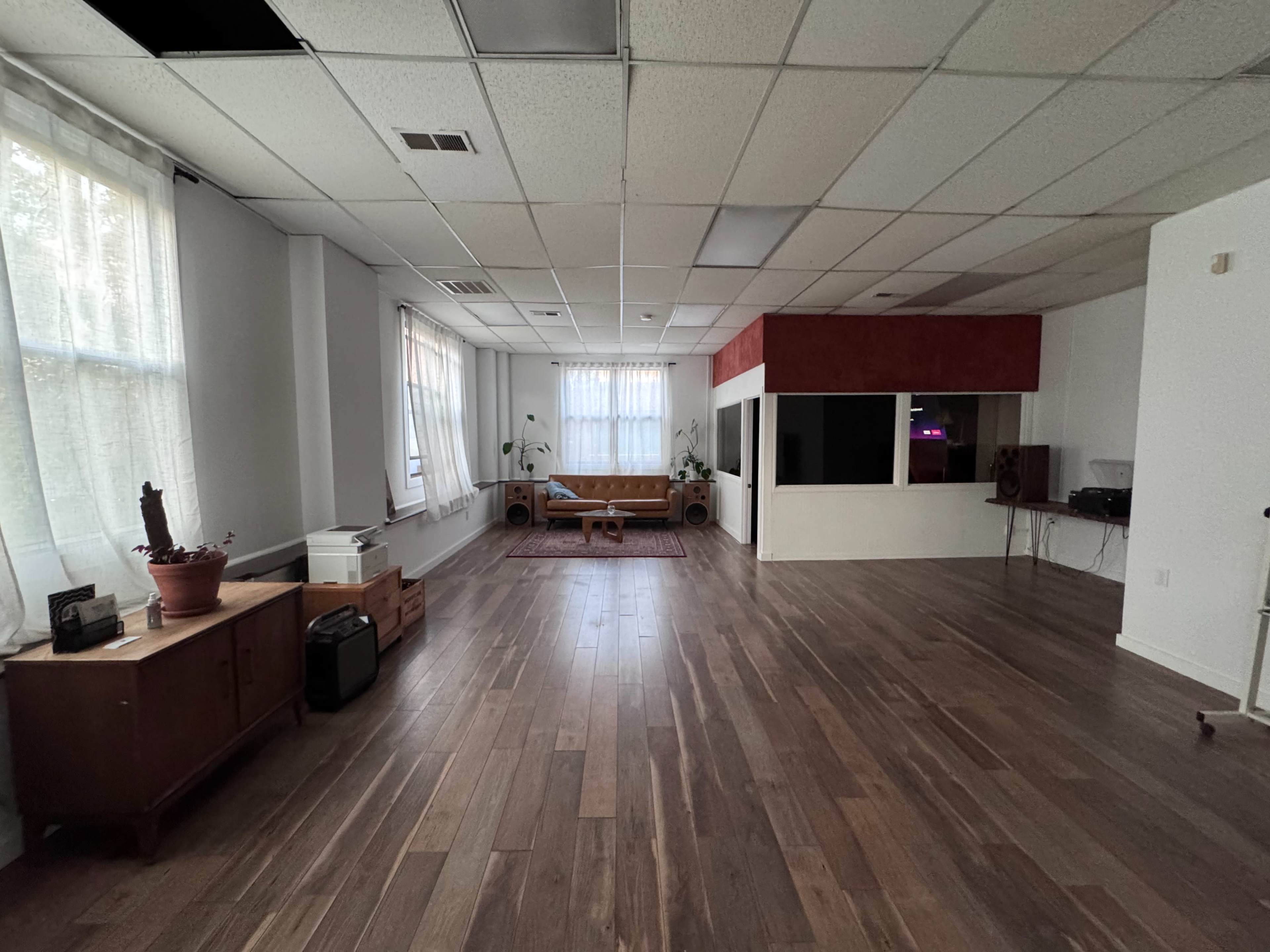 Sunny Modern Minimalist Production Studio Loft Image in Central Ward, Newark, NJ