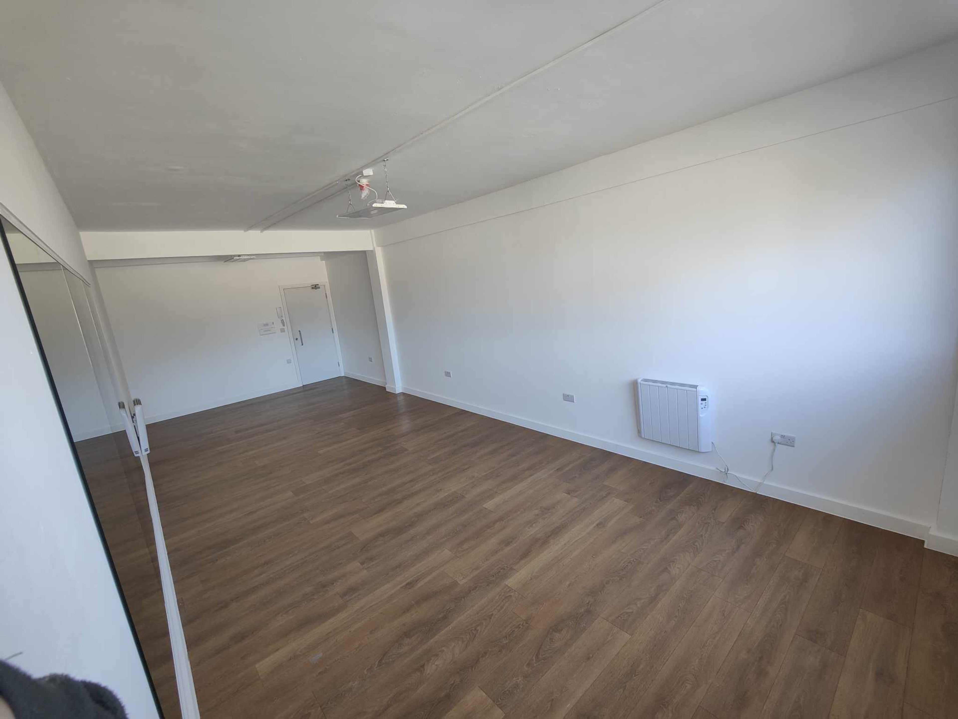 Dalston Cheap Dance Room 1 Image in Dalston, London, ENG