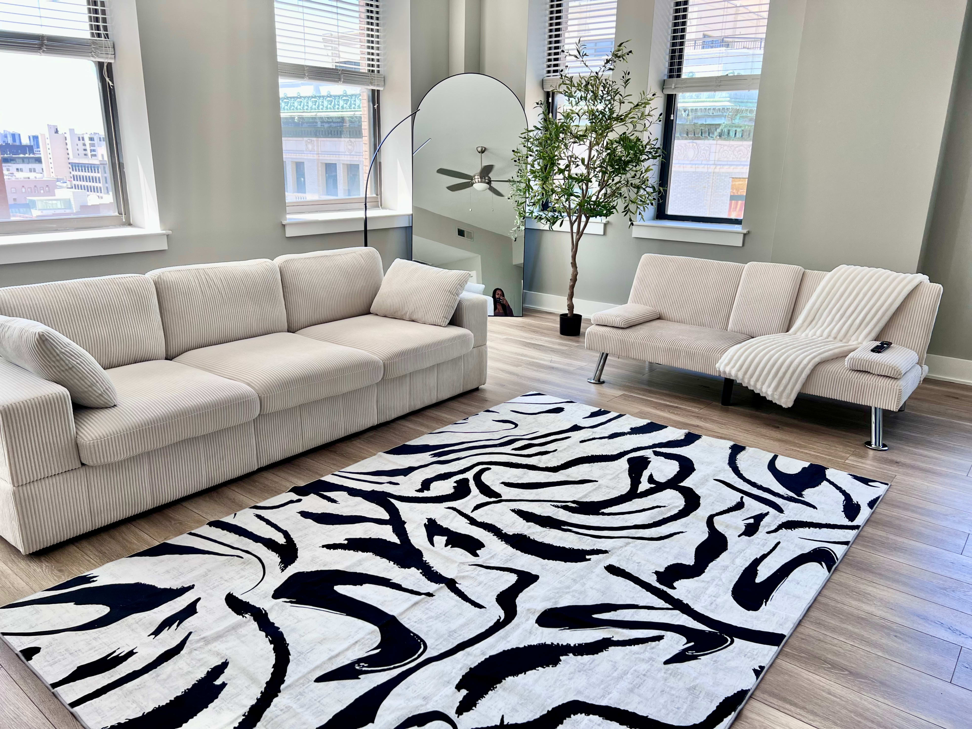 Studio-Style Condo Perfect for Content Creators Image in Downtown Memphis, Memphis, TN