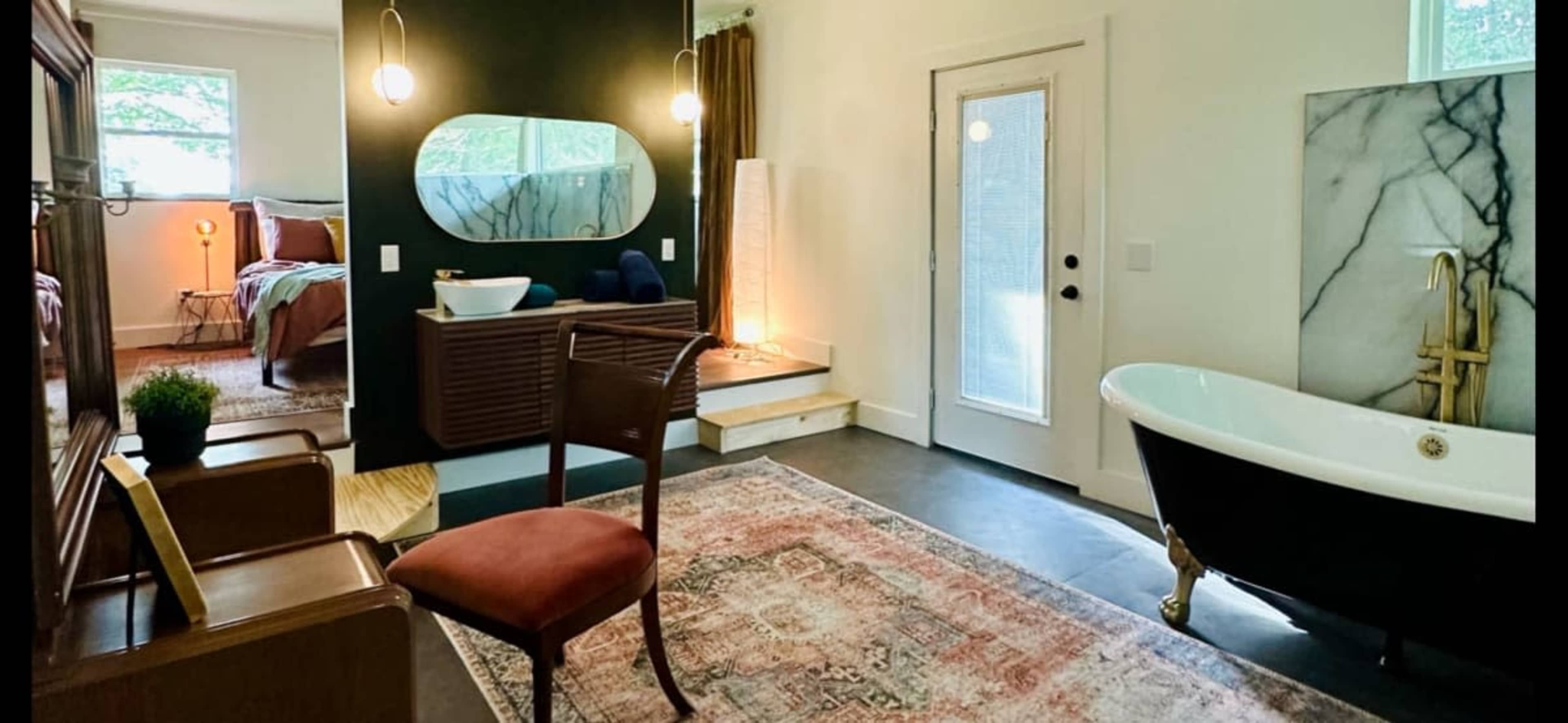 Stunning Grandview Estate with Scenic Views – Perfect for Photography Shoots Image in Travelers Rest, Travelers Rest, SC