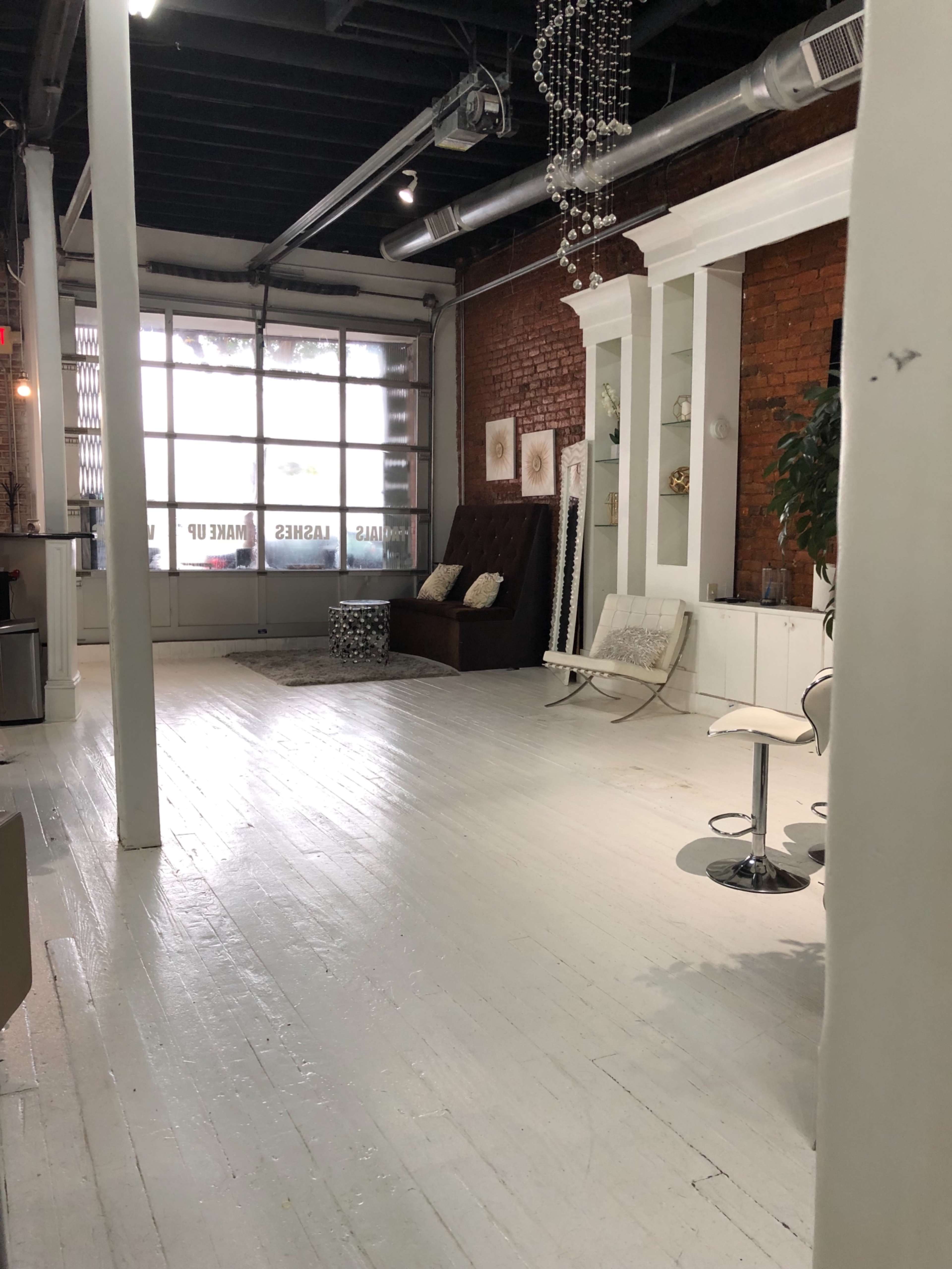 Pop-up shops, Classes ( lash, weaving, Frontal,etc) filming at stylish salon Image in Downtown Atlanta, Atlanta, GA