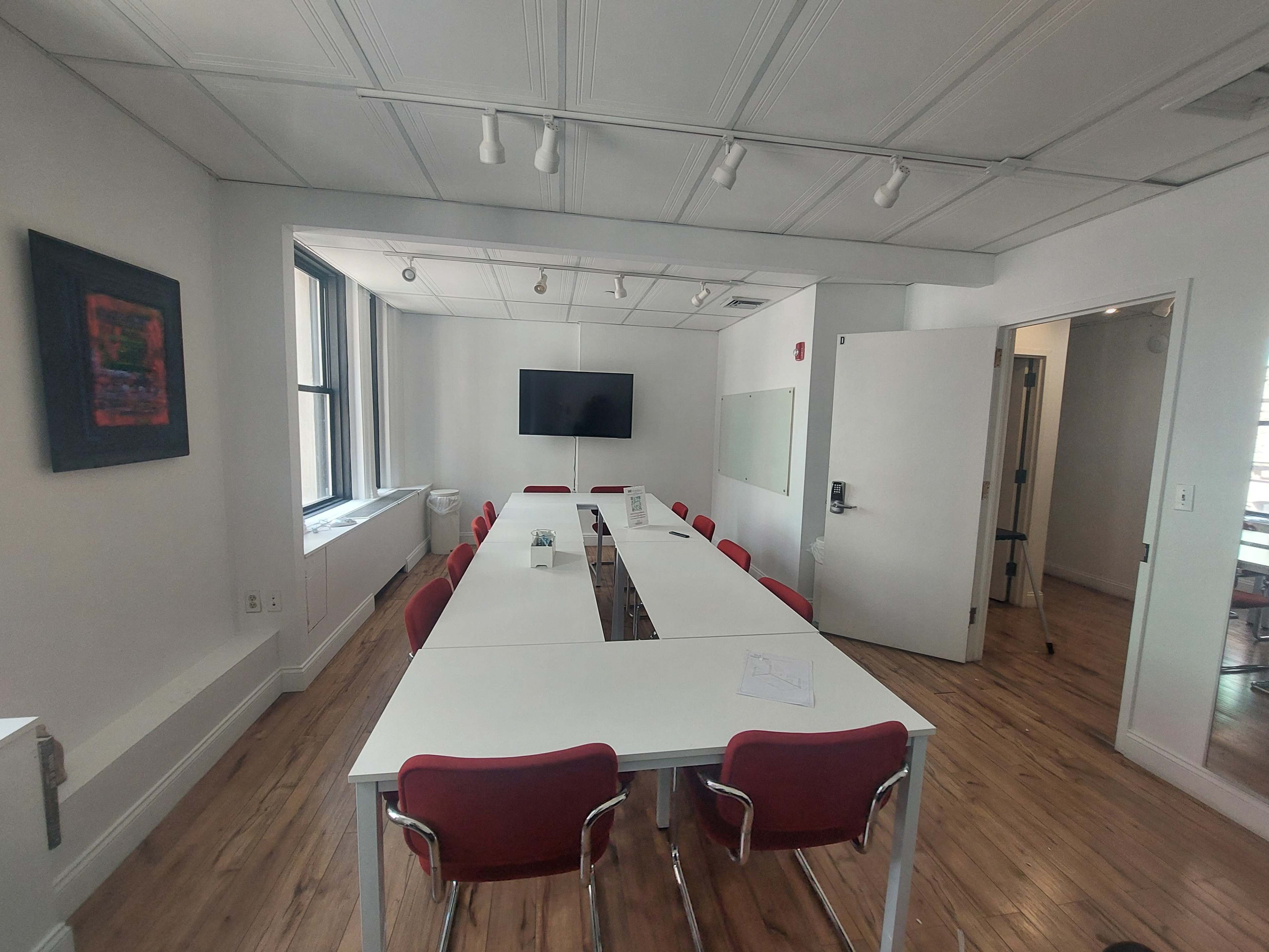 704-D: Spacious Conference Room In Midtown Manhattan Image in Midtown Manhattan, New York, NY