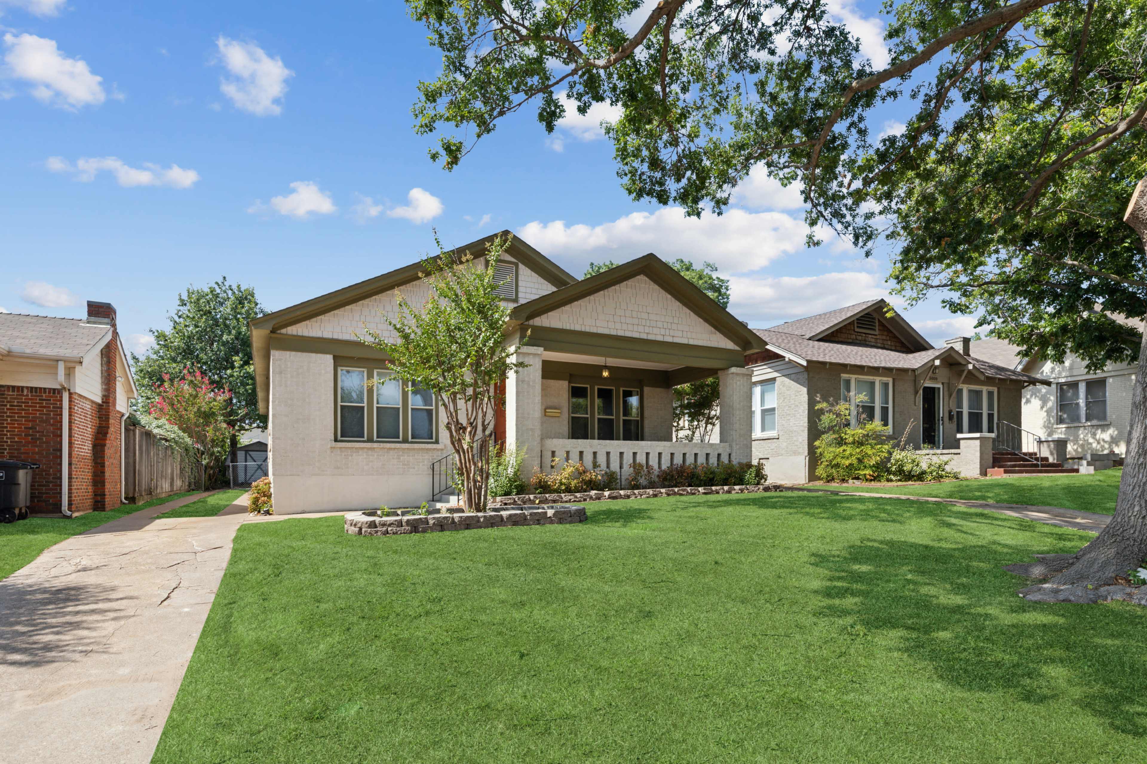 The Groovy Casa Image in Arlington Heights, Fort Worth, TX