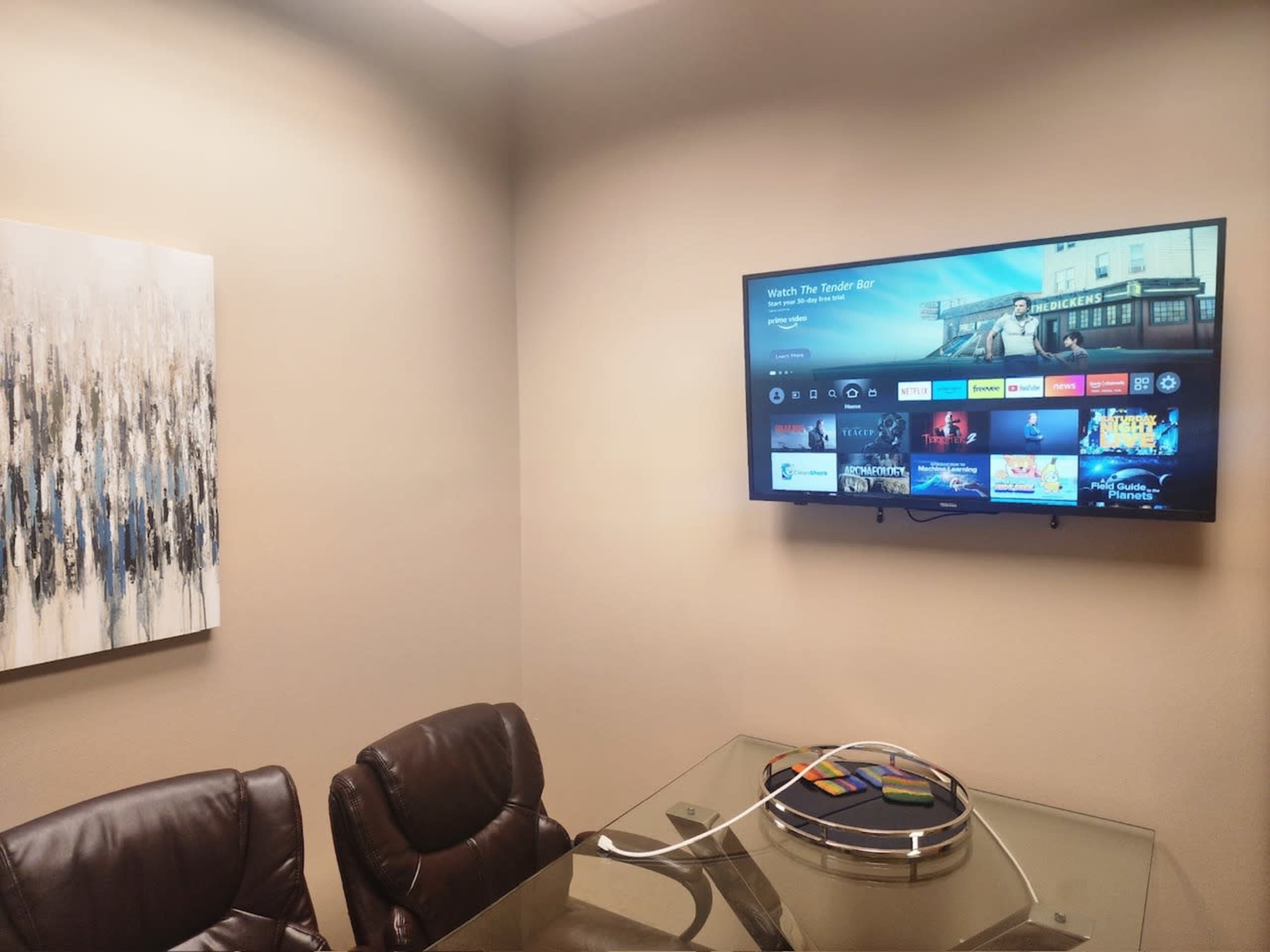 Convenient West St. Louis County Conference Room Image in Chesterfield Township, Ches, MO