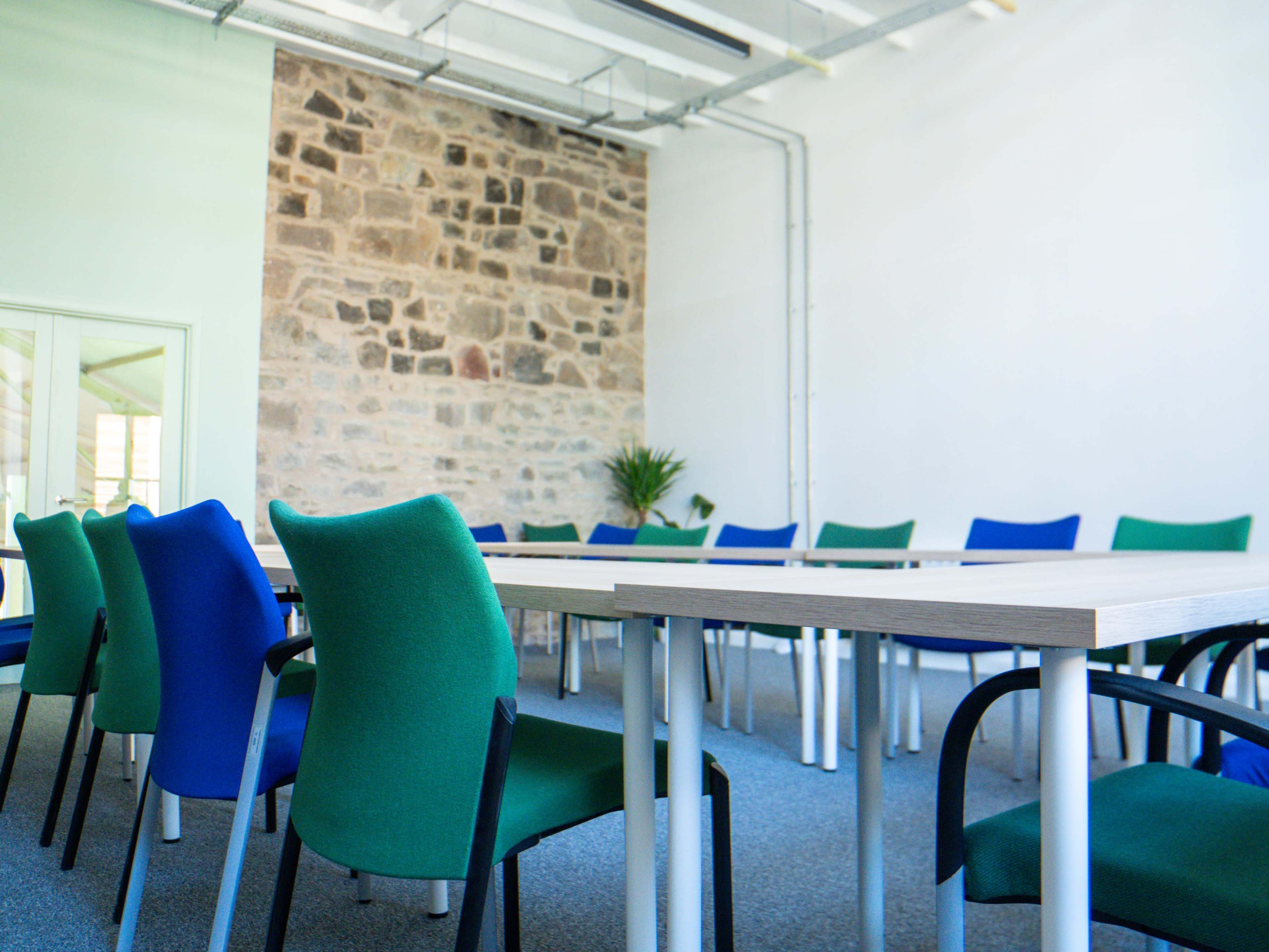 City Centre light and open retro meeting space with high ceilings Image in Edinburgh, Edinburgh, SCT