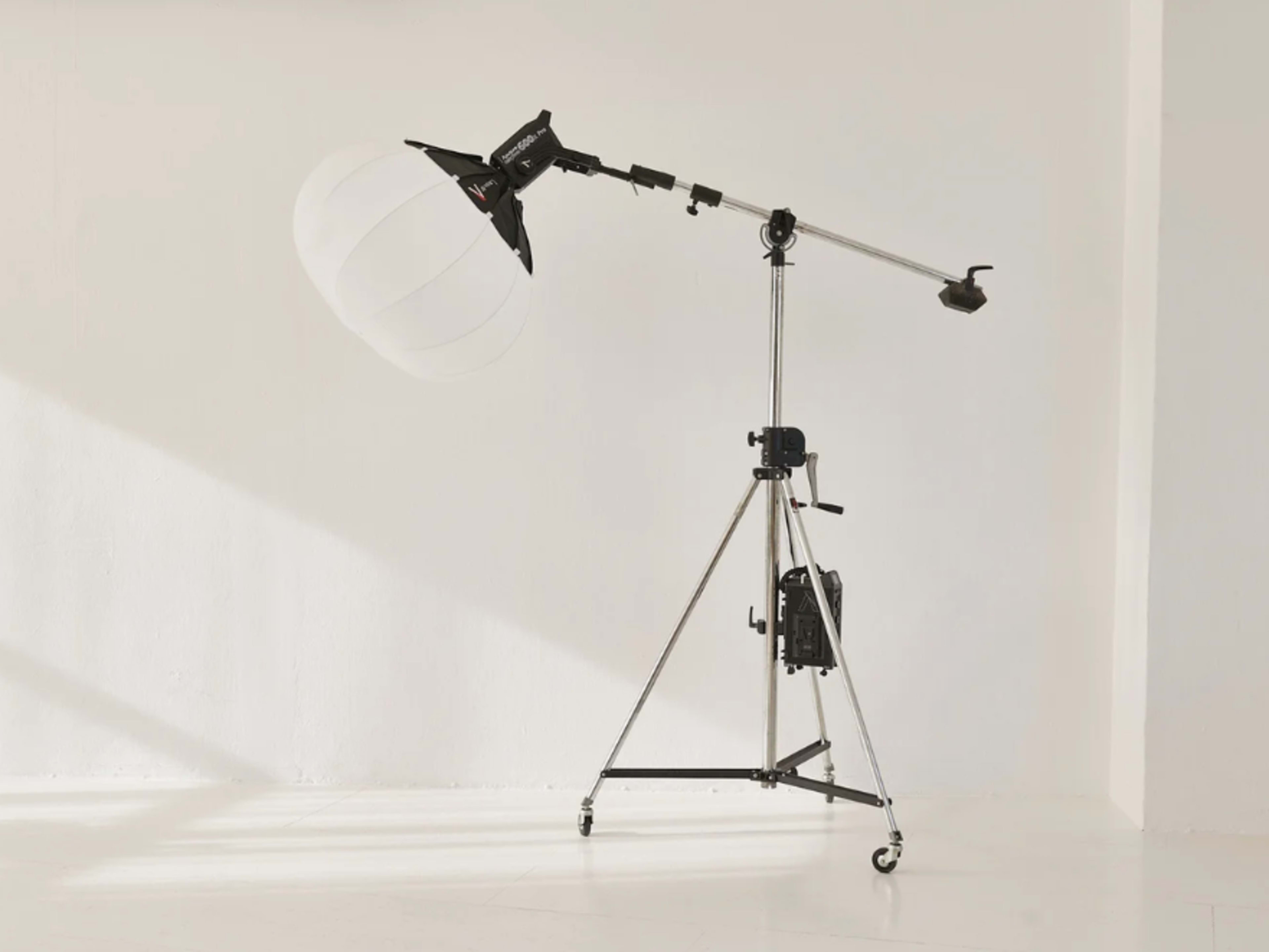 Aputure LS 600X Pro V-Mount inkl. Lantern 90cm
