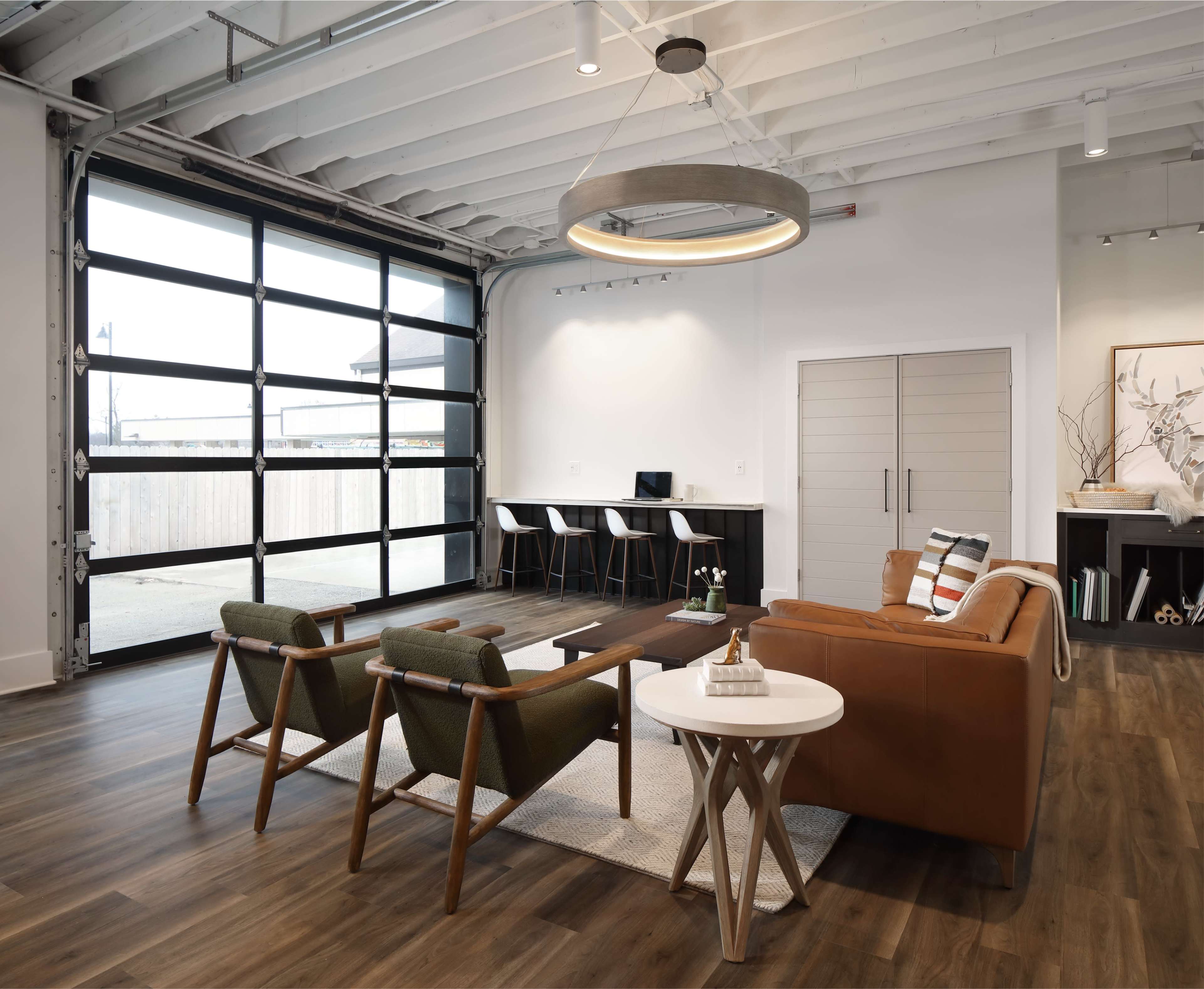 Bright + Modern Creative Studio with Outdoor Space Image in Oconomowoc, Oconomowoc, WI
