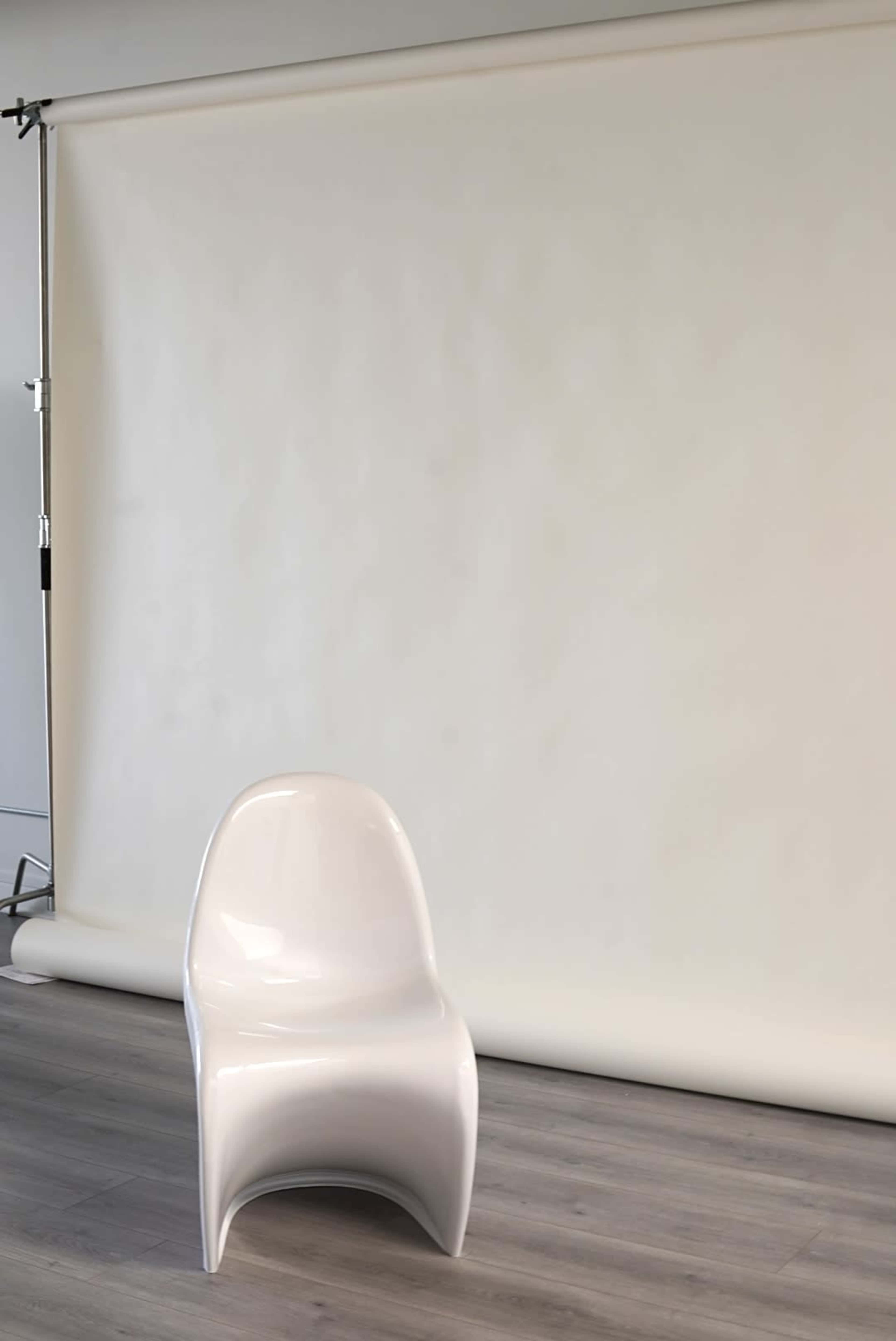 Aesthetic and minimalistic space. Daylight photo studio, fully equipped Image in Uptown, Chicago, IL