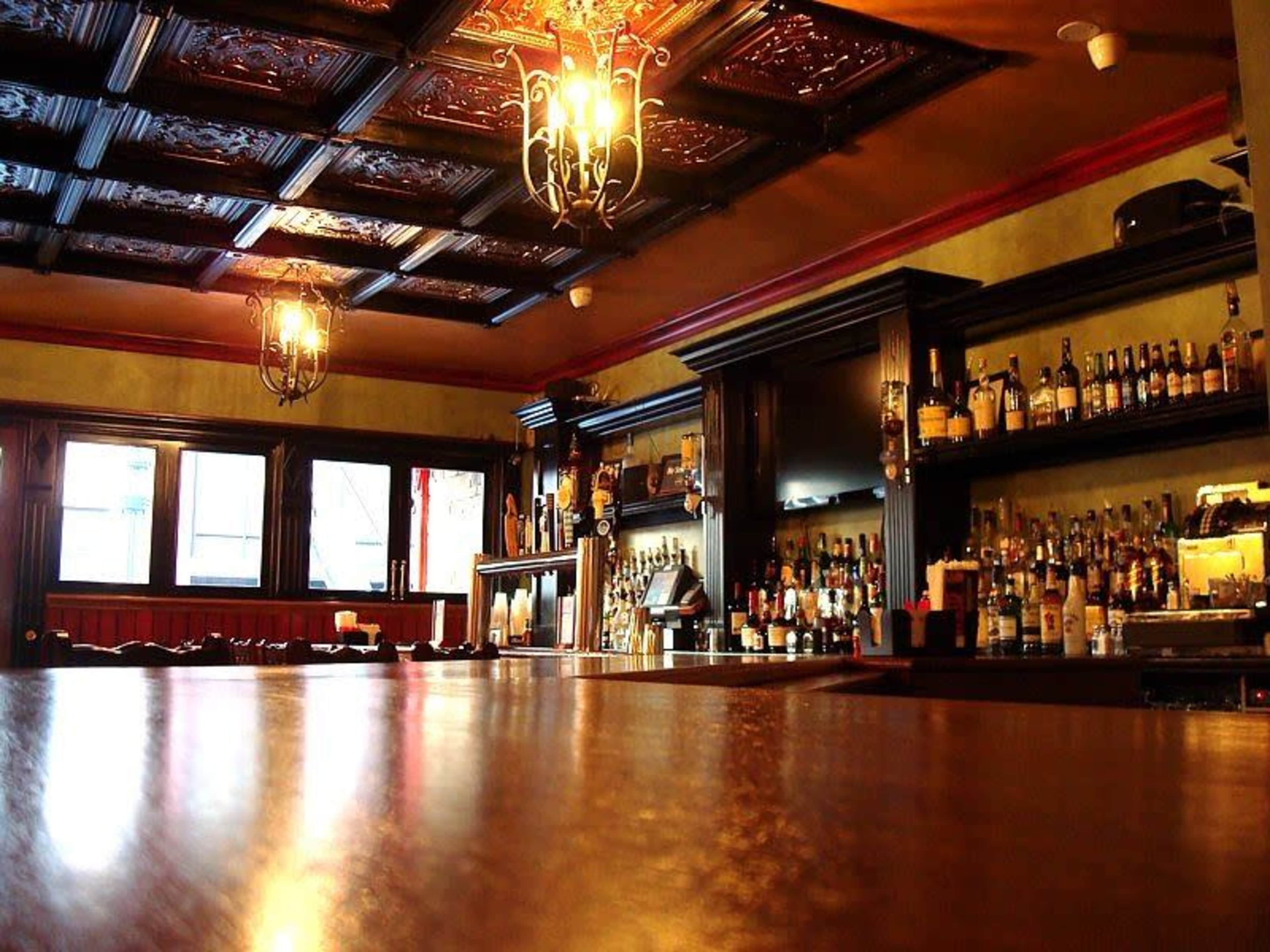 Main Bar + Balcony Image in Midtown, New York, NY