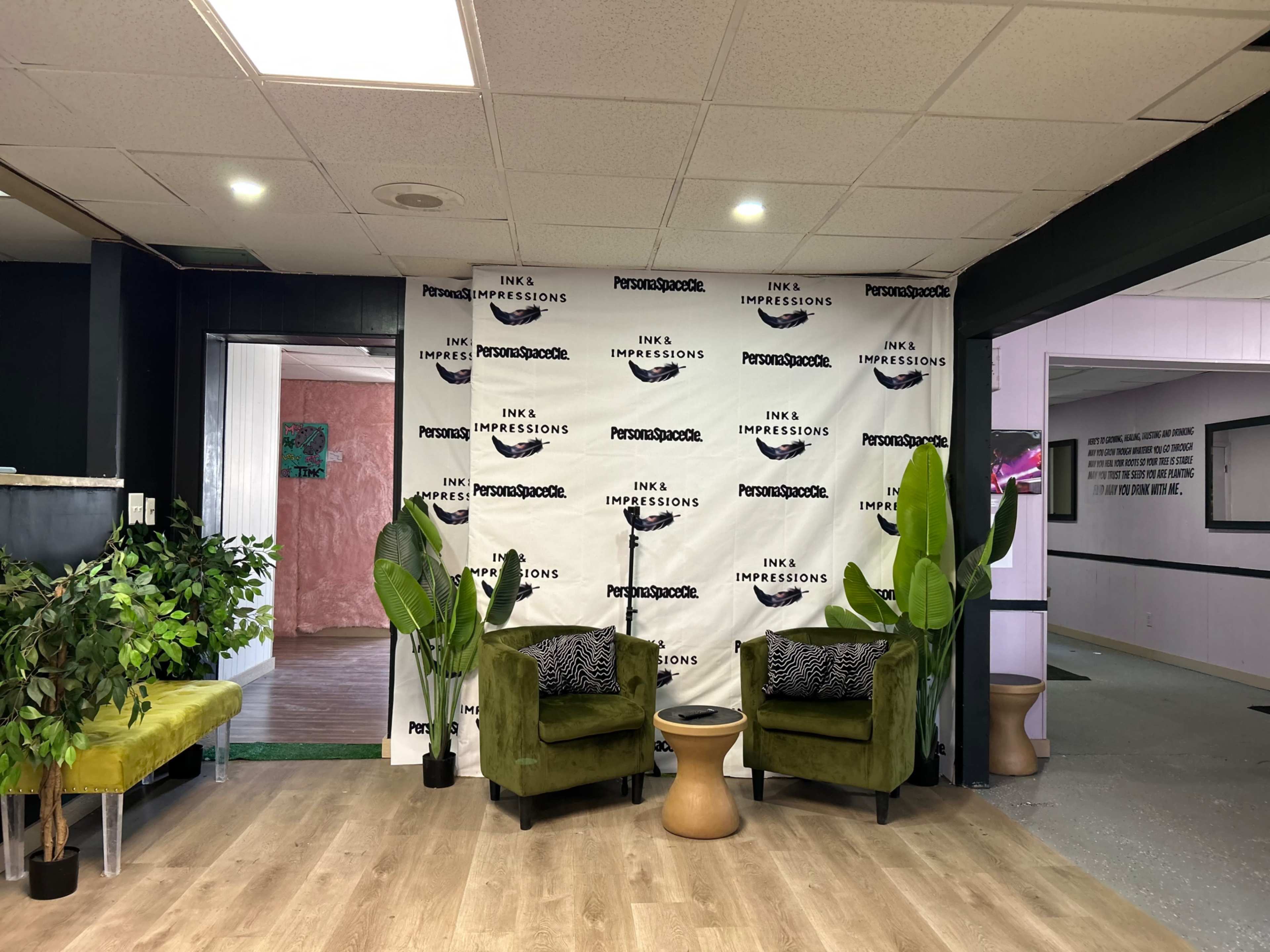 Intimate Unique & Cozy Setting! Image in East Cleveland, East Cleveland, OH