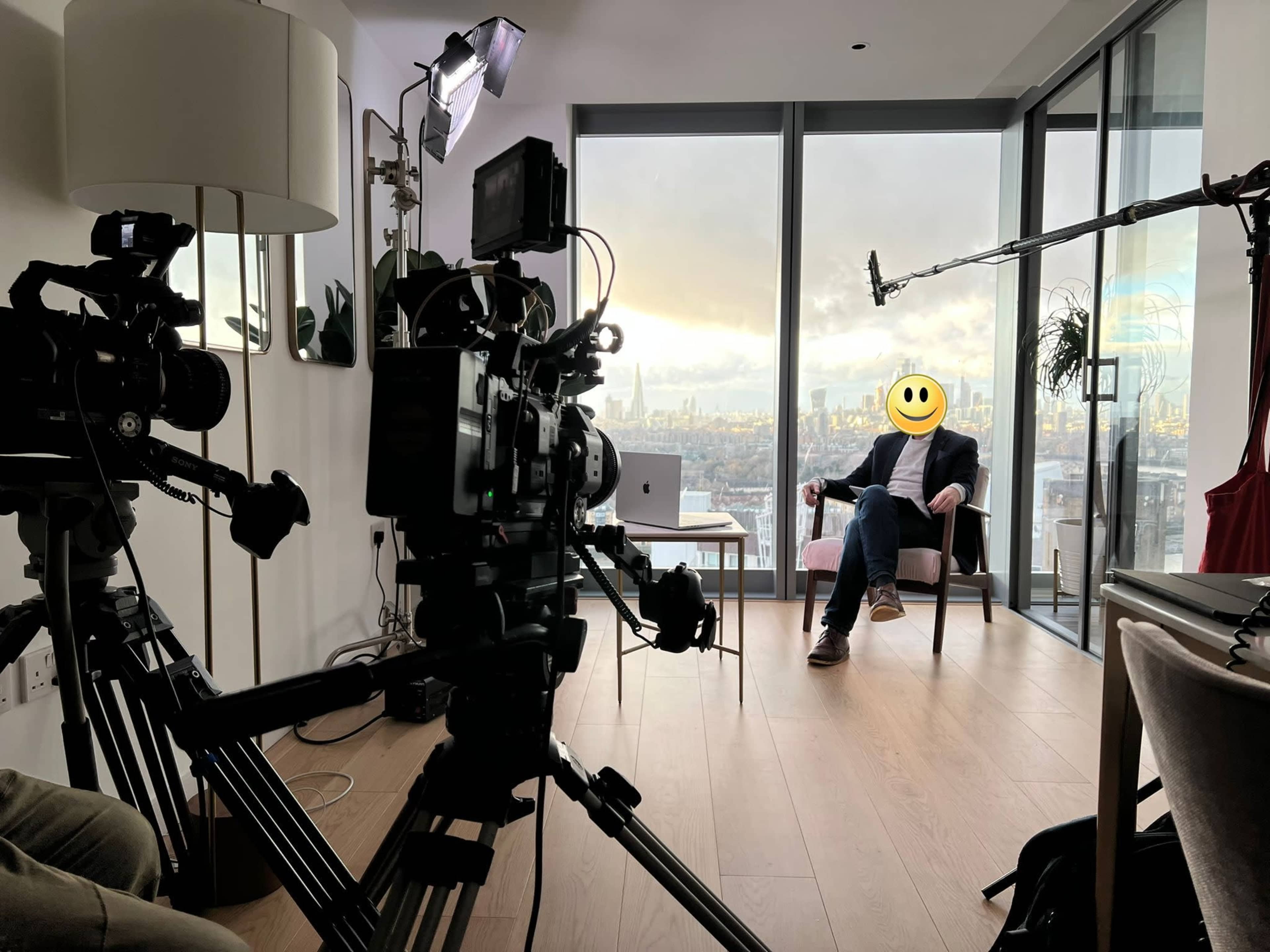 All-Inclusive Podcast & Interview Recording Image in Canary Wharf, London, ENG