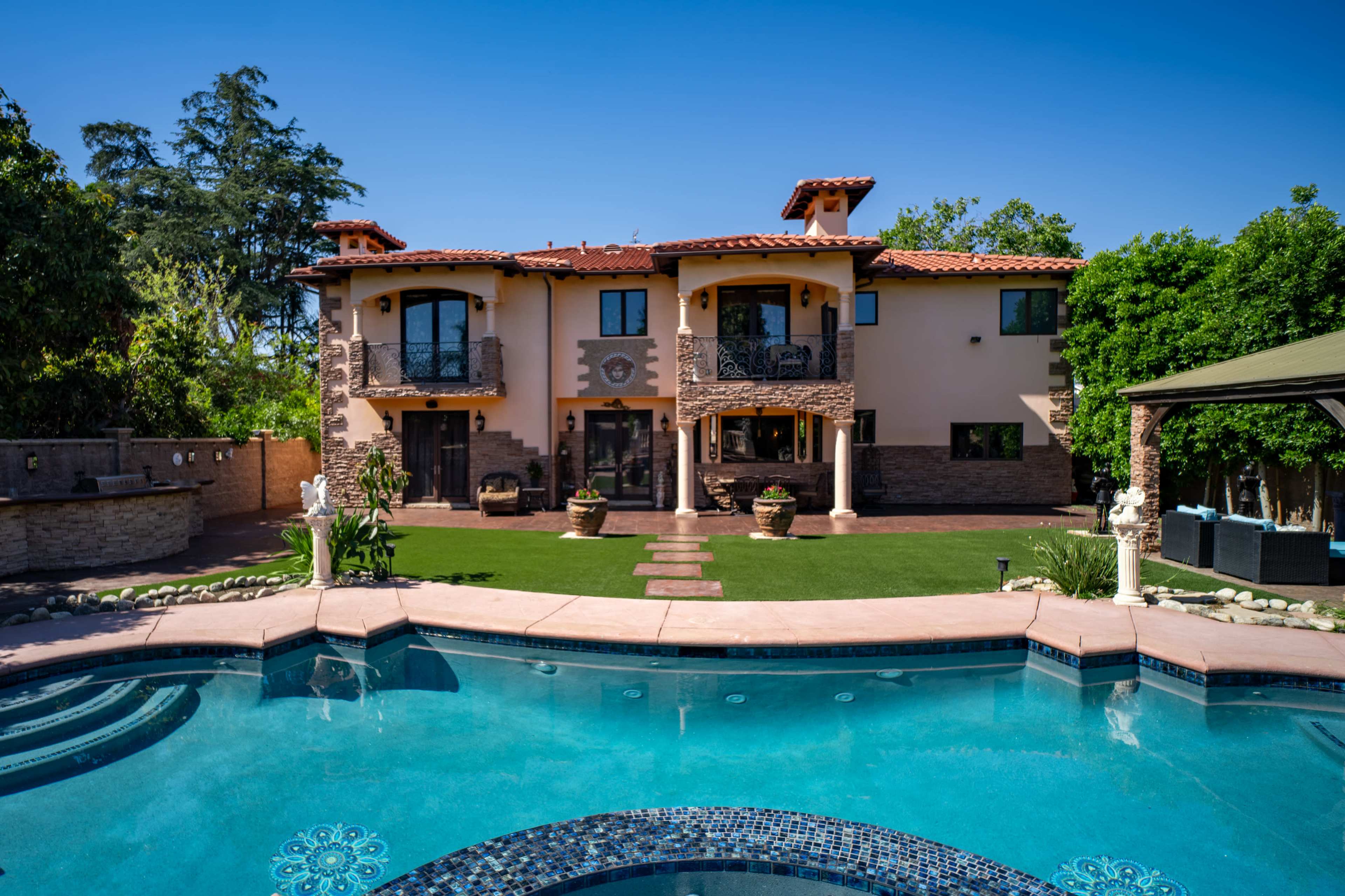 Versailles-Inspired Film Location Image in Valley Glen, Valley Village, CA