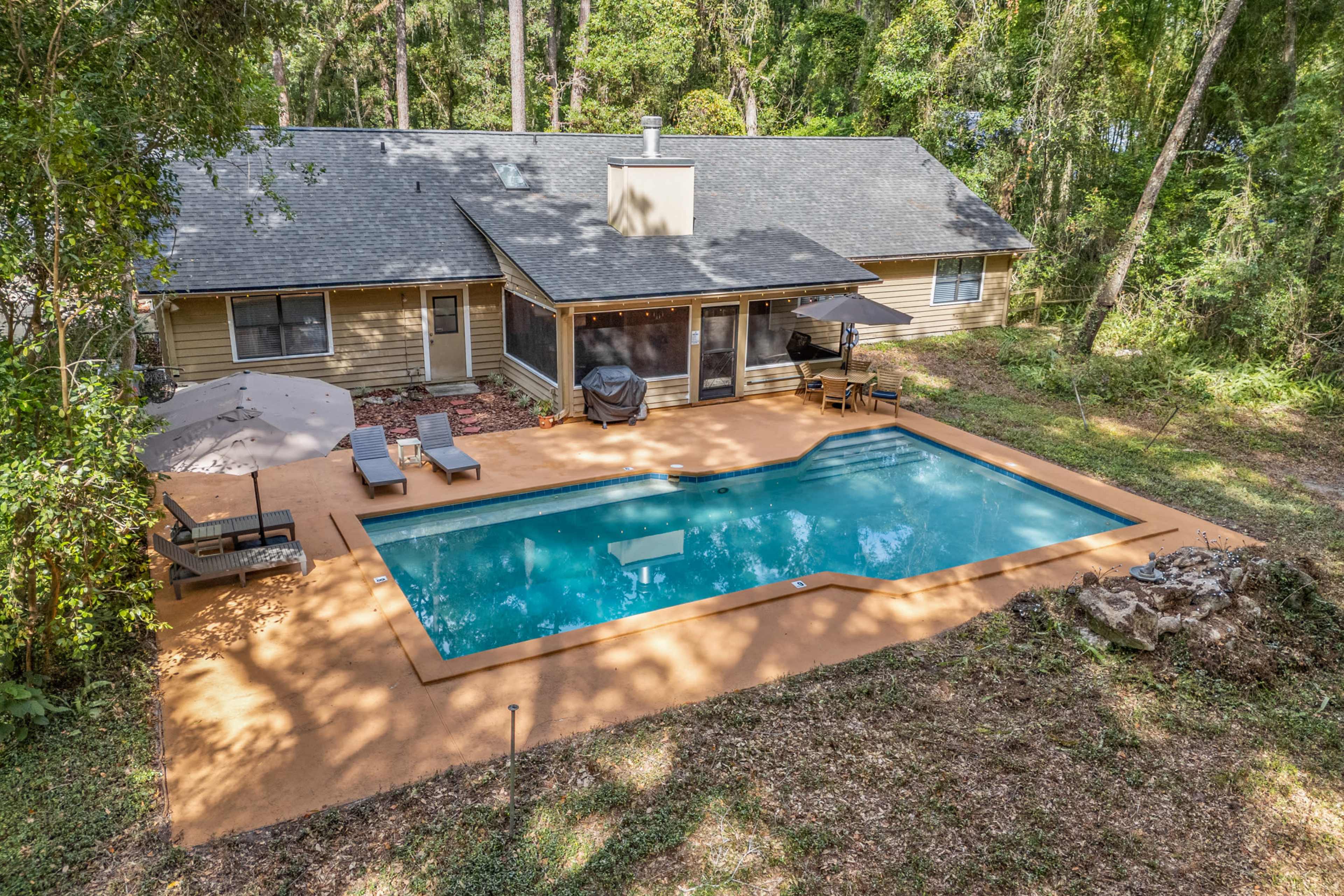 The Secluded Sanctuary | Salt Pool+Lanai+Office Image in , Gainesville, FL