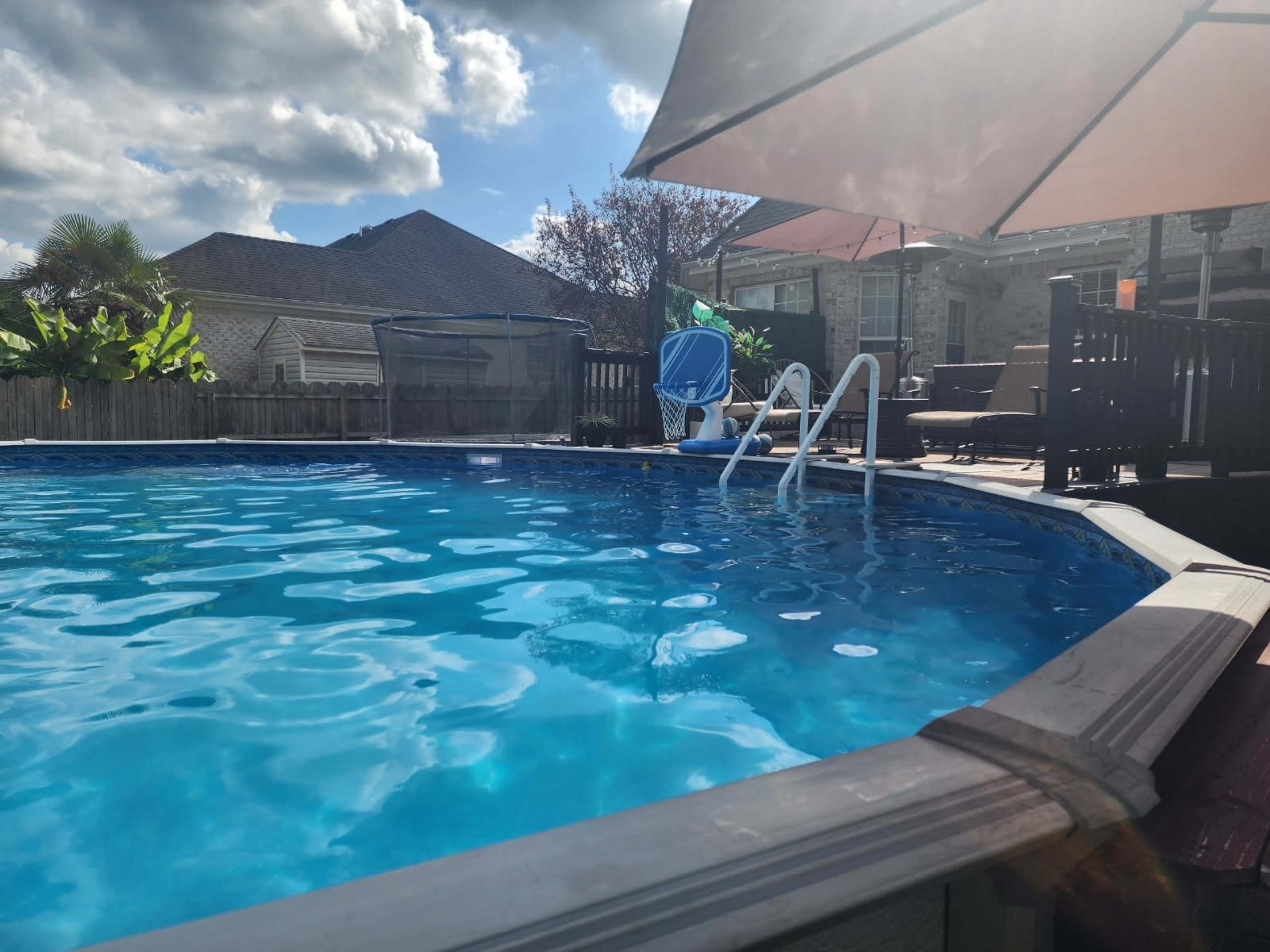 Contemporary backyard retreat Image in Western Branch South, Chesapeake, VA