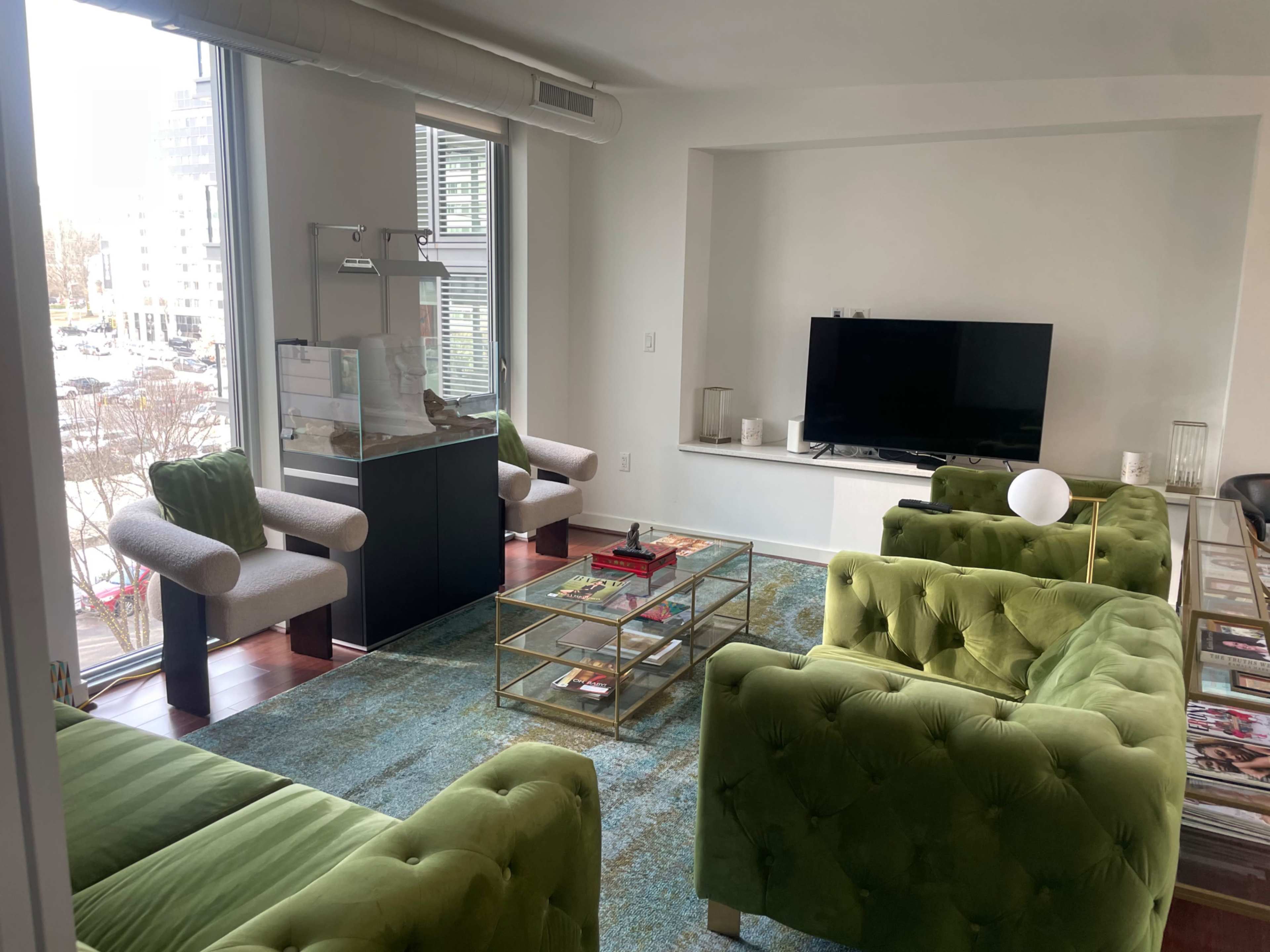 Downtown DC | Office Suite Rental, Small office meeting space, Small Conference room, Podcast creator space Image in Northwest Washington, Washington, DC