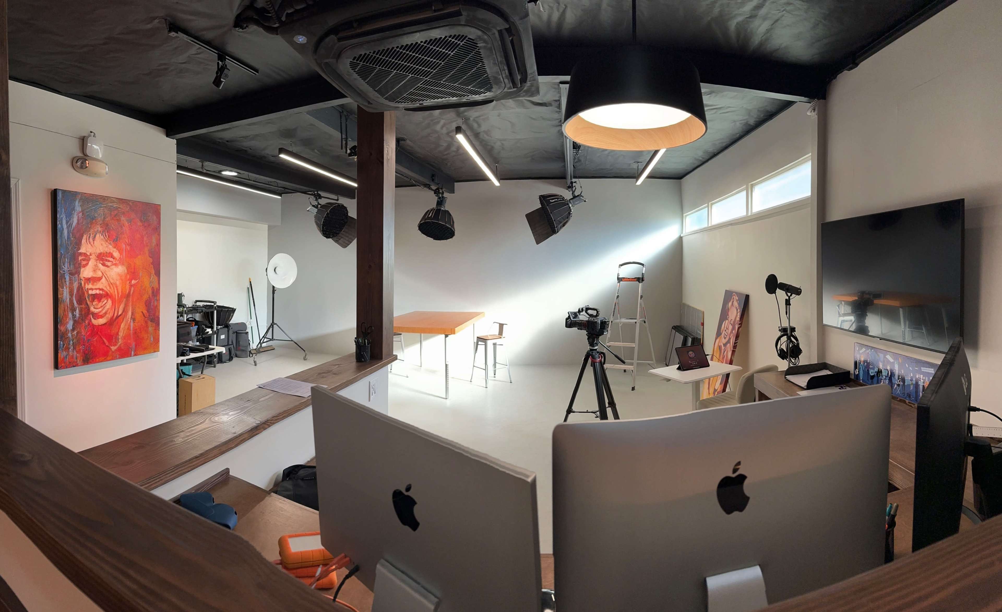 Versatile Video and Podcast Studio Image in South Oceanside, Oceanside, CA
