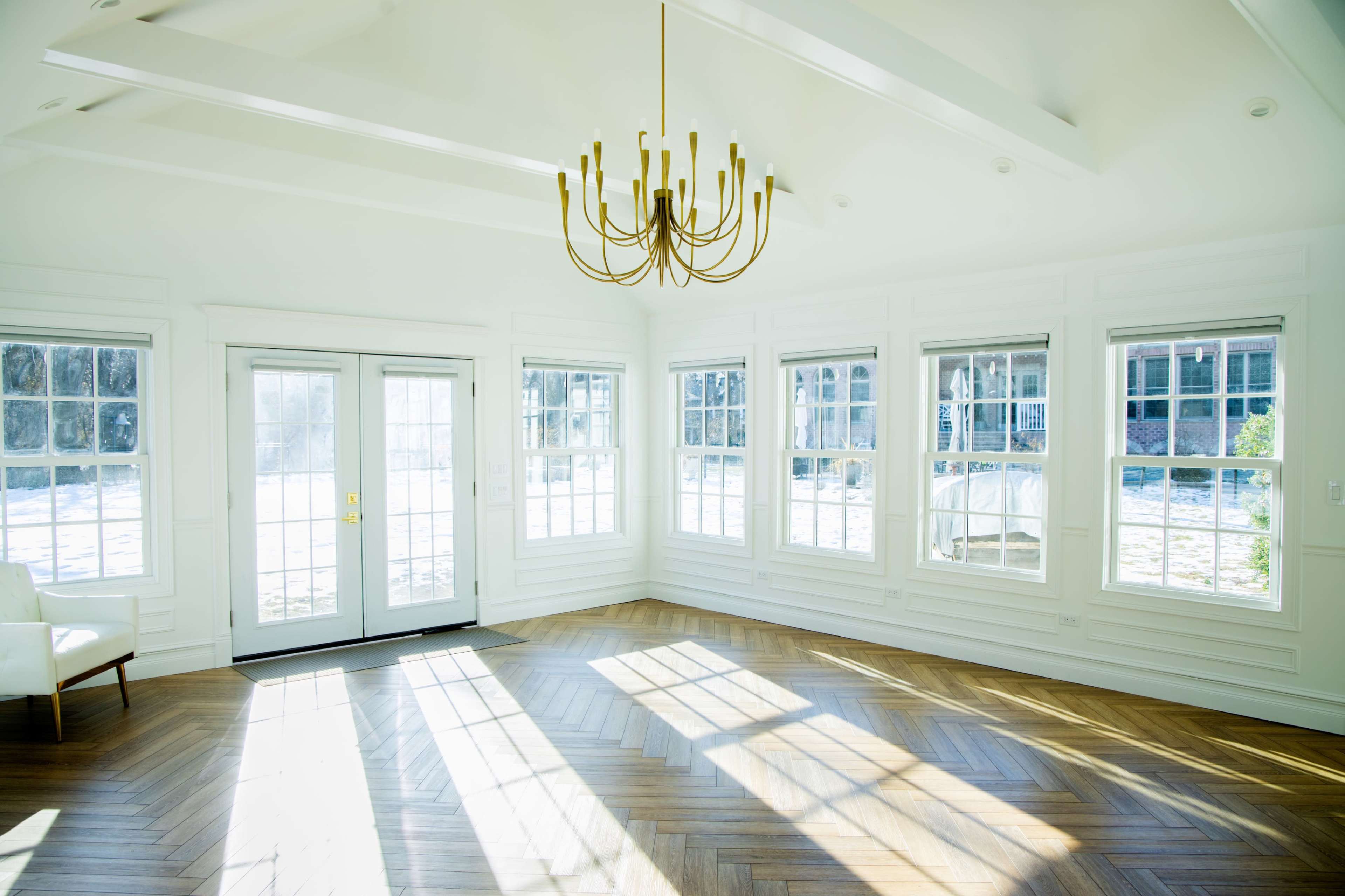 Sun-Soaked Studio with Classic French Touches & Open Floor Plan Image in Winfield Township, Warrenville, IL