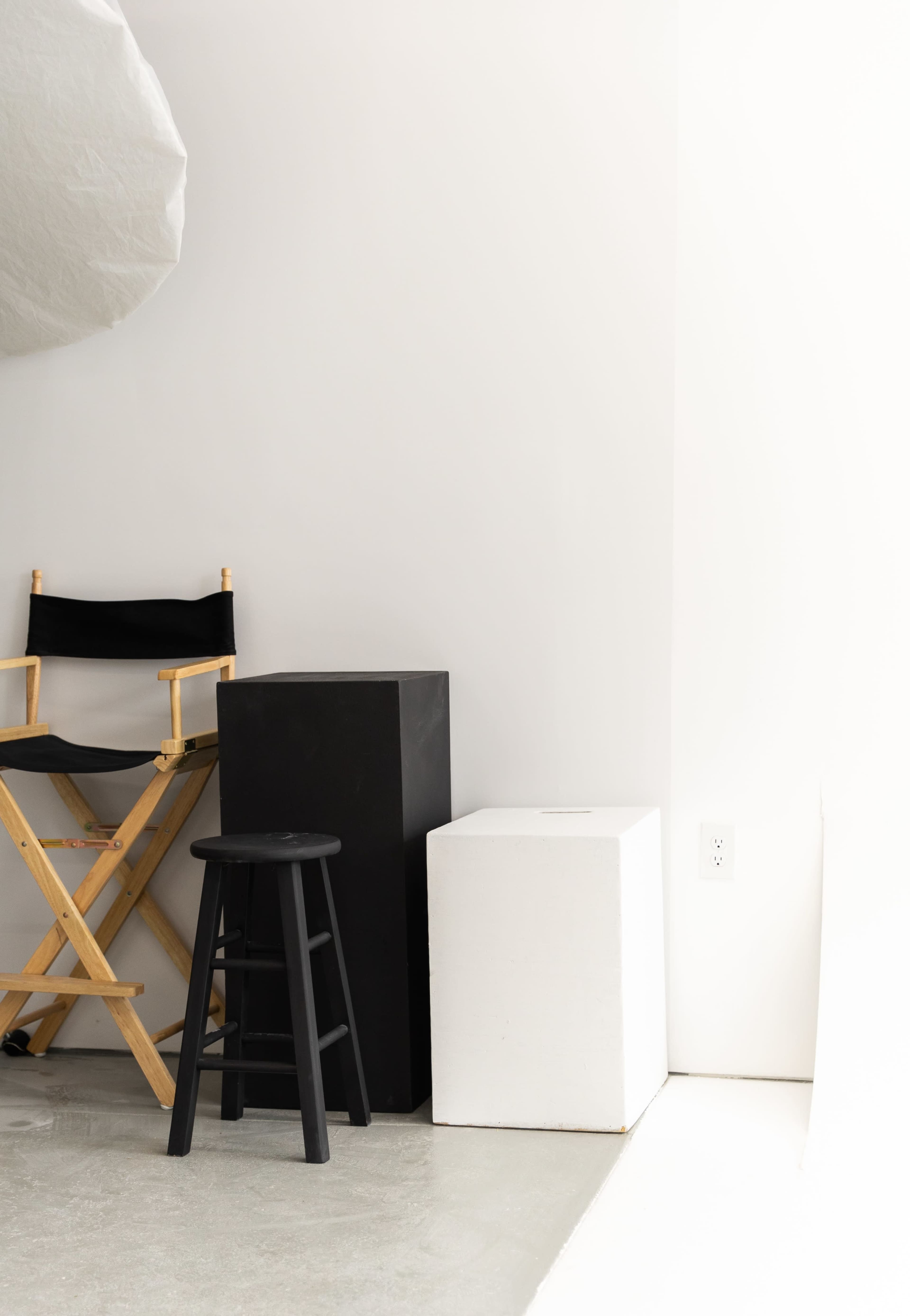 Natural Light Photo Studio with CYC Wall & Skyline View Image in Astoria, QUEENS, NY