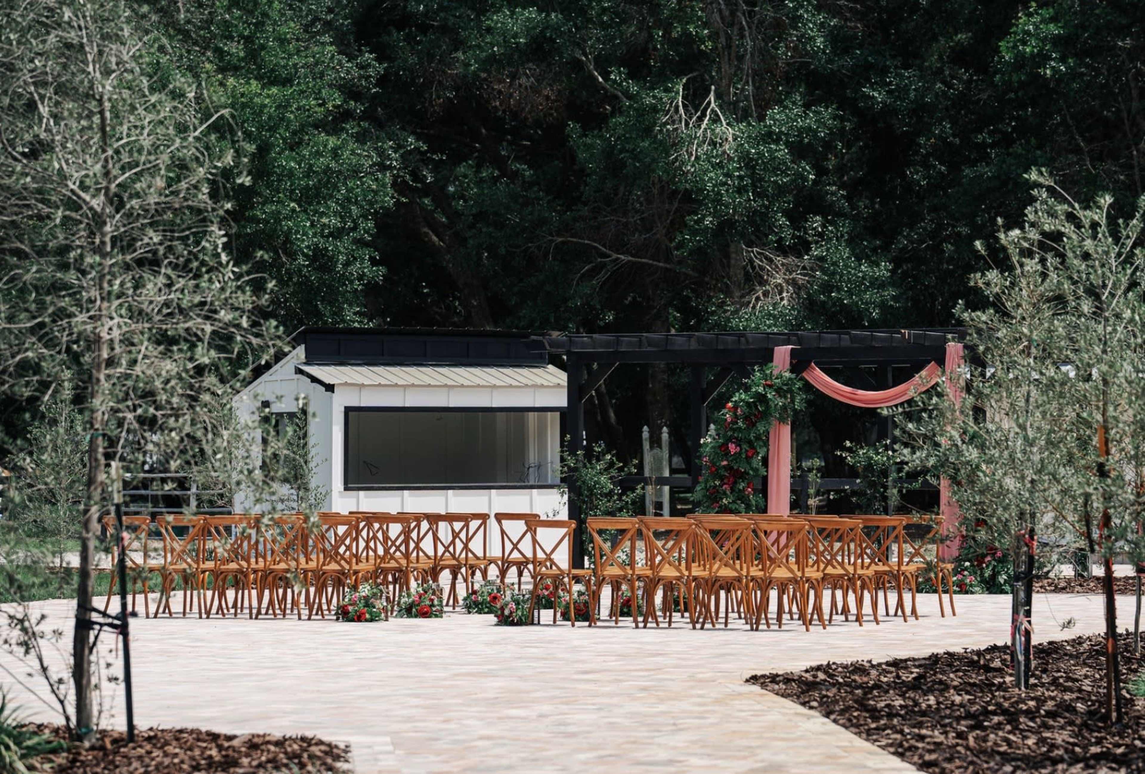 Tuscan Wedding Venue Image in , Webster, FL