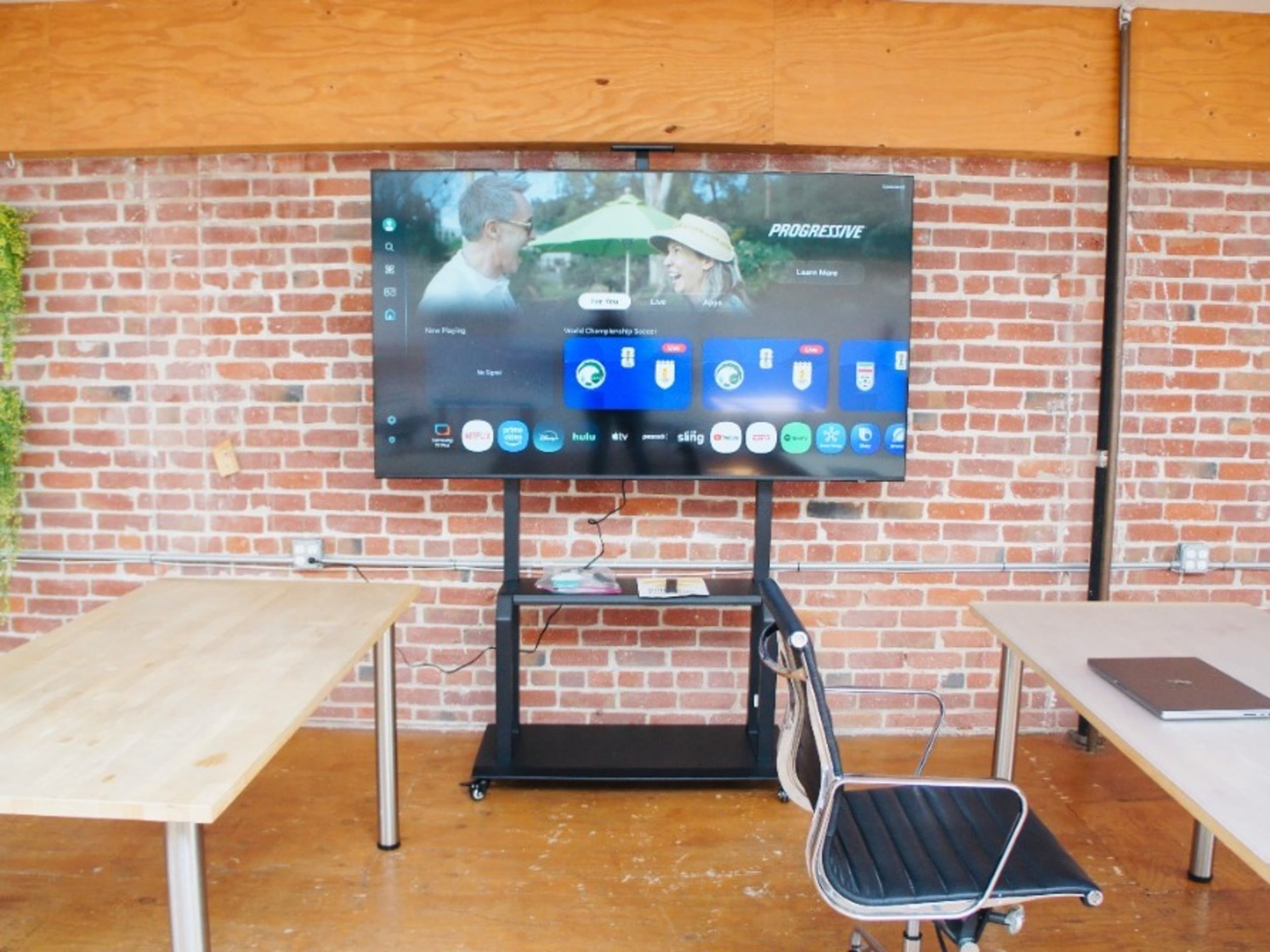 75 Inch Samsung TV Monitor 