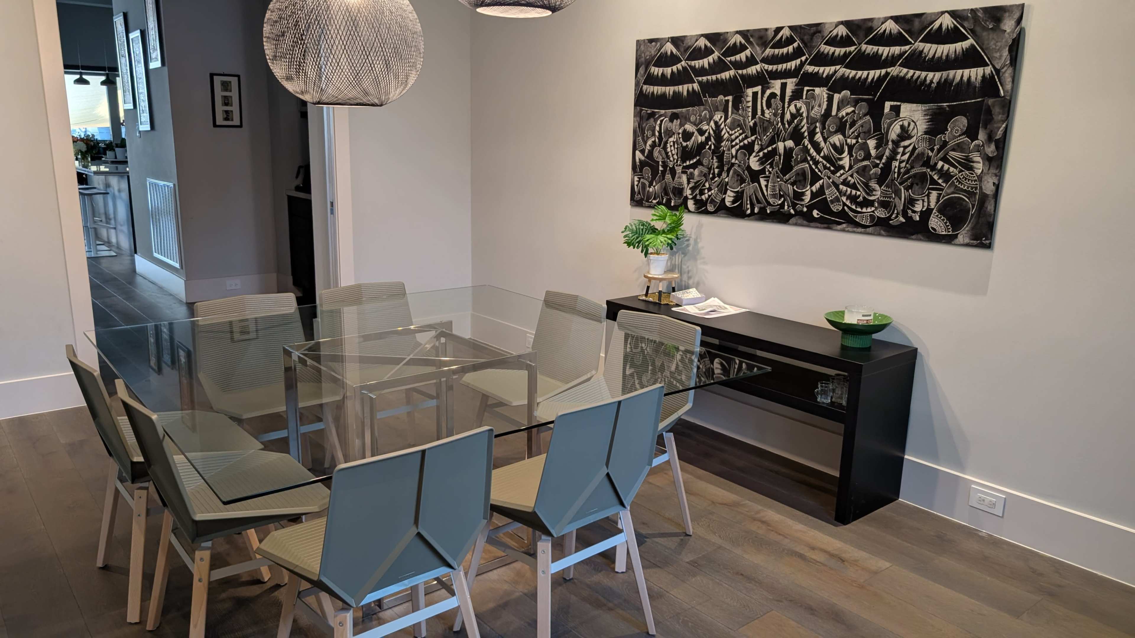 Modern Urban Open Concept Living Image in Bellaire, Bellaire, TX