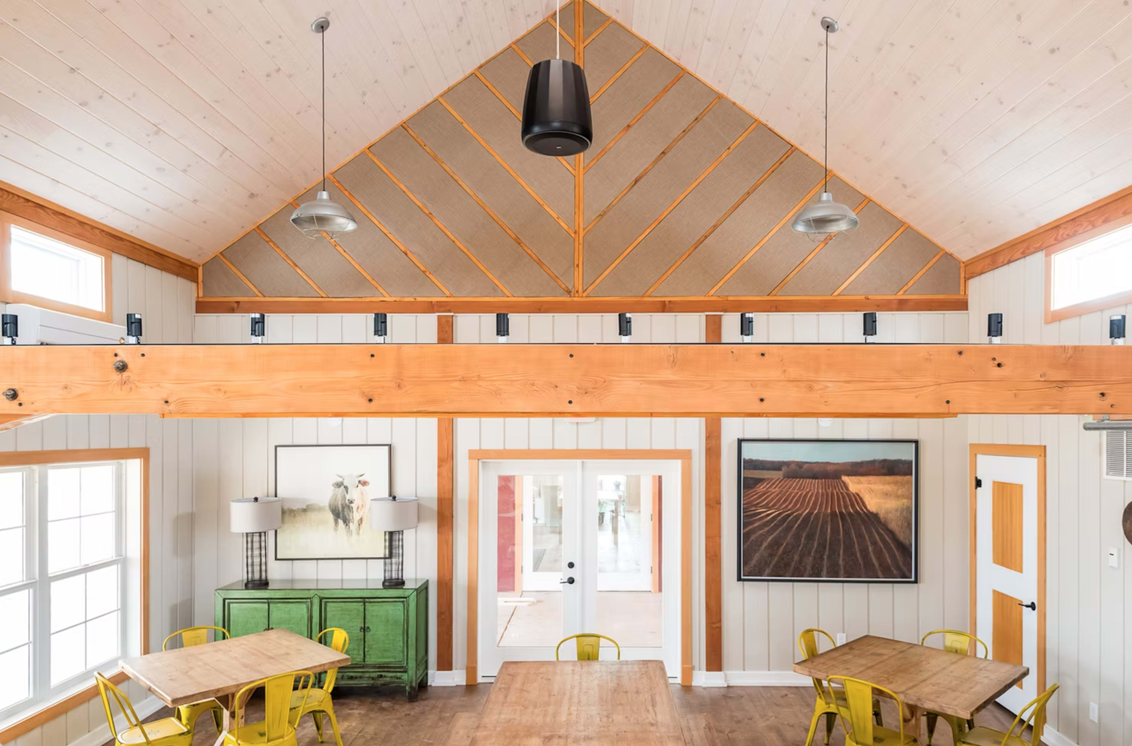 Upscale Rustic Barn Image in , Glen Allen, VA