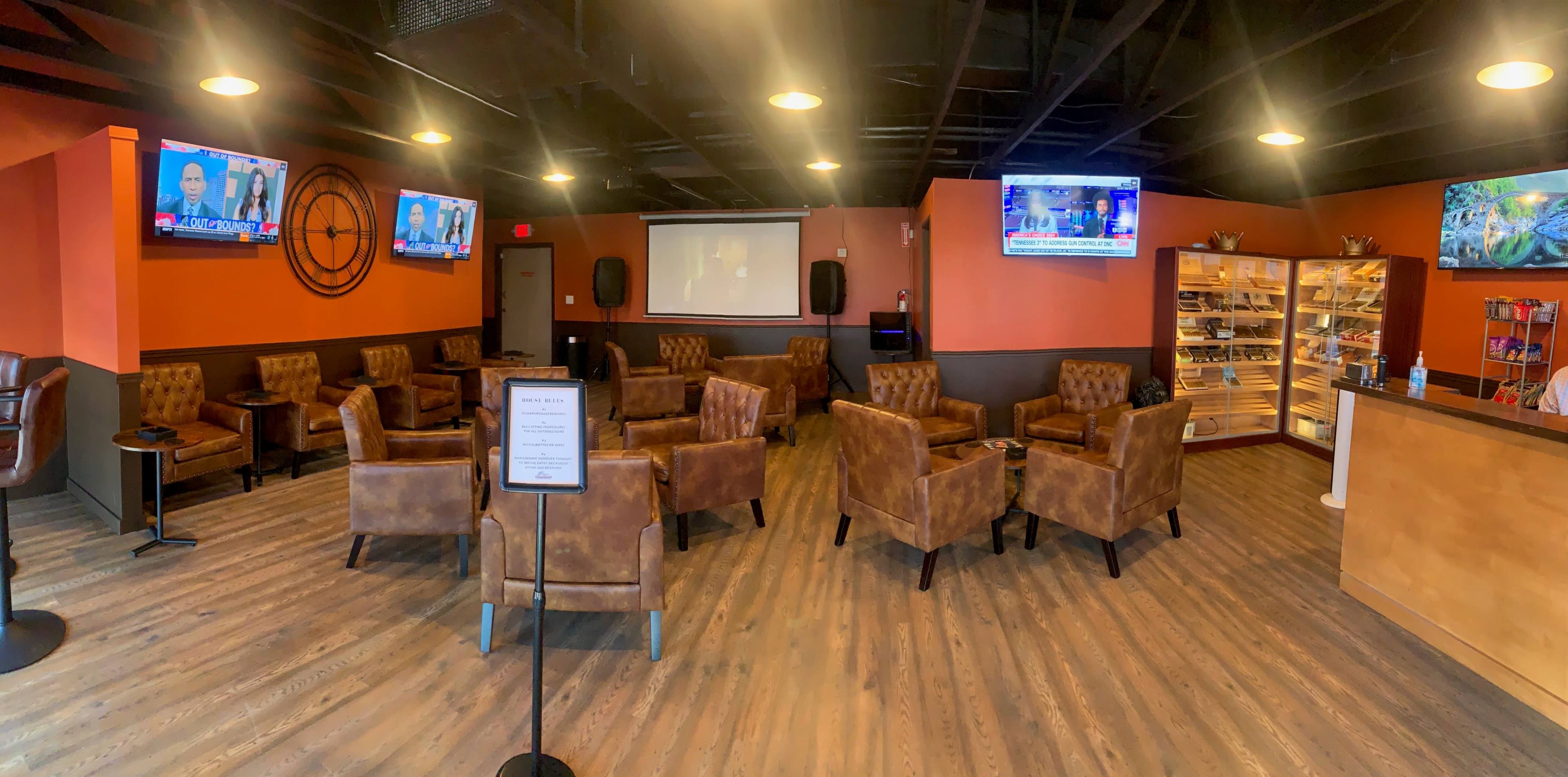 Upscale Lounge in Great Location Image in West Congress, Austin, TX