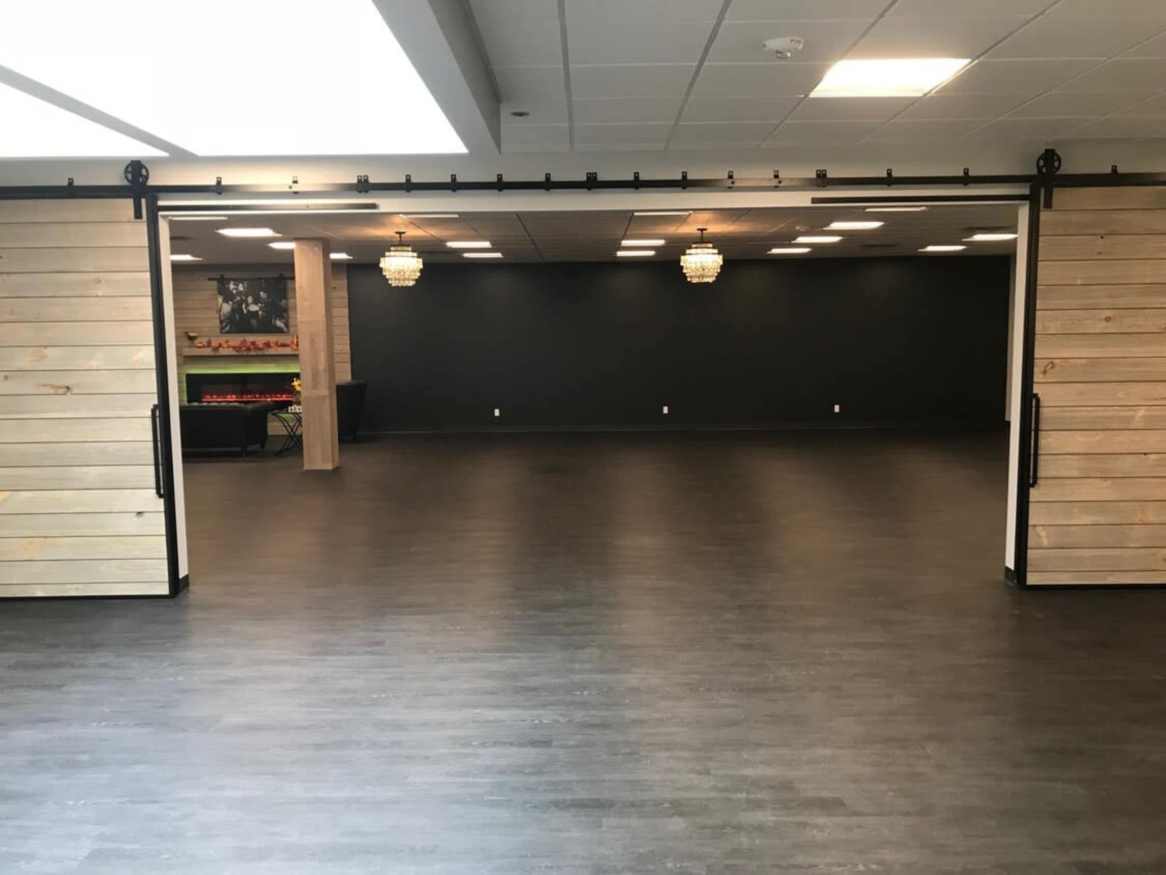 Elevated Meeting & Hosting Space in Littleton/Ken Caryl Image in Ken Caryl, LITTLETON, CO