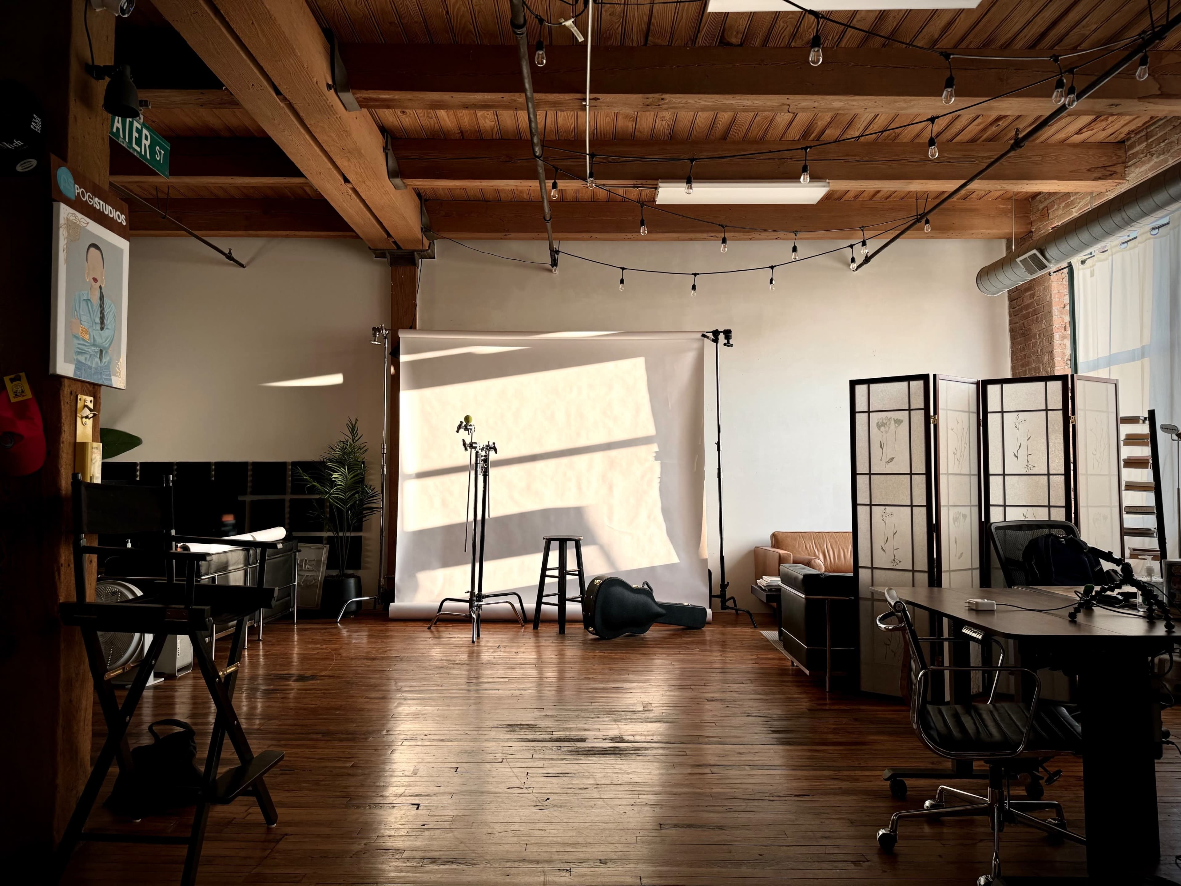 Photo Studio, Podcast Space and Co-Working Loft Image in West Town, Chicago, IL