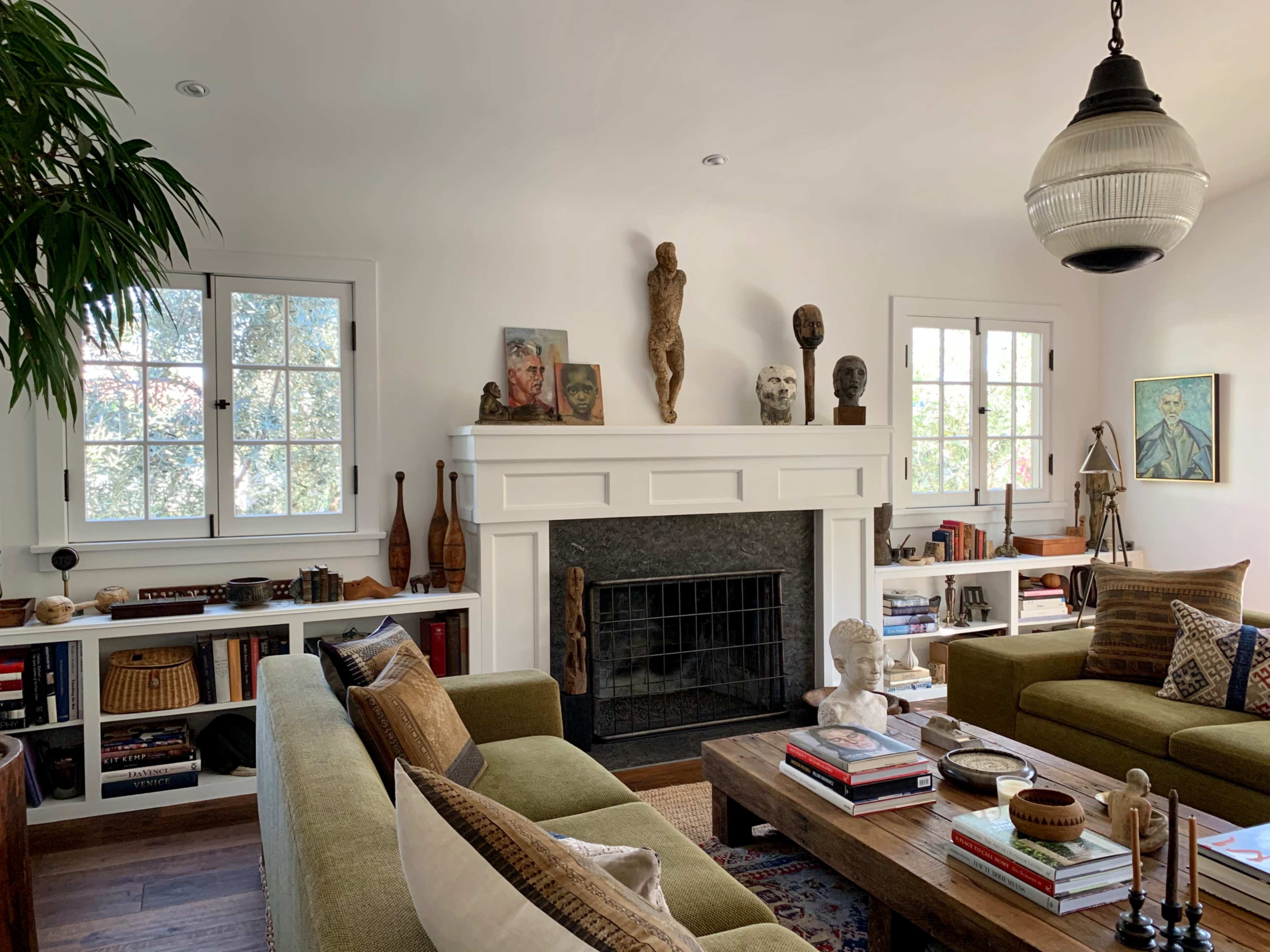 Single family home near residential and commercial areas. Small one-family home. Bright Image in Central LA, Los Angeles, CA