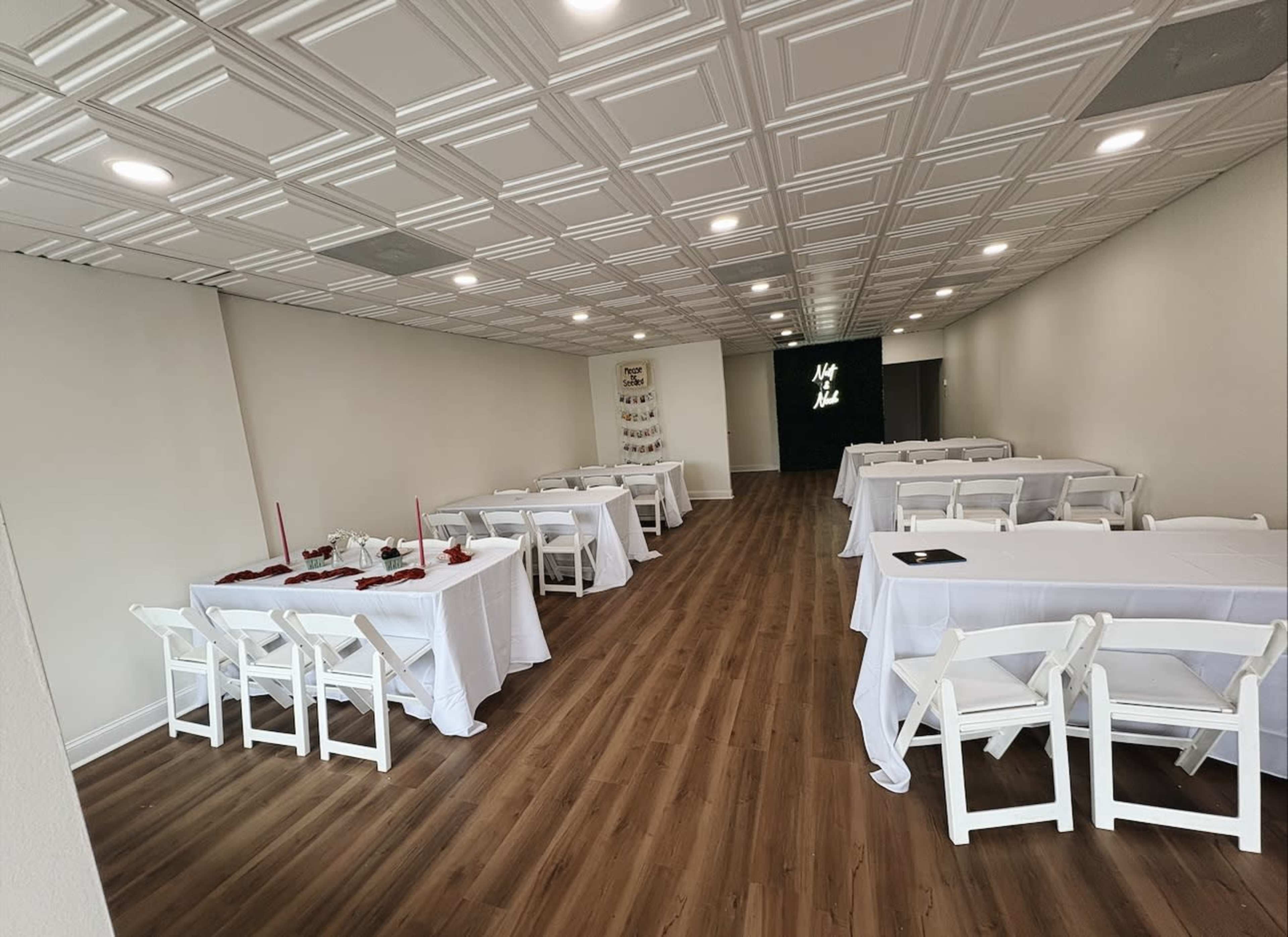 Intimate Bright Venue Image in Halfway, Hagerstown, MD