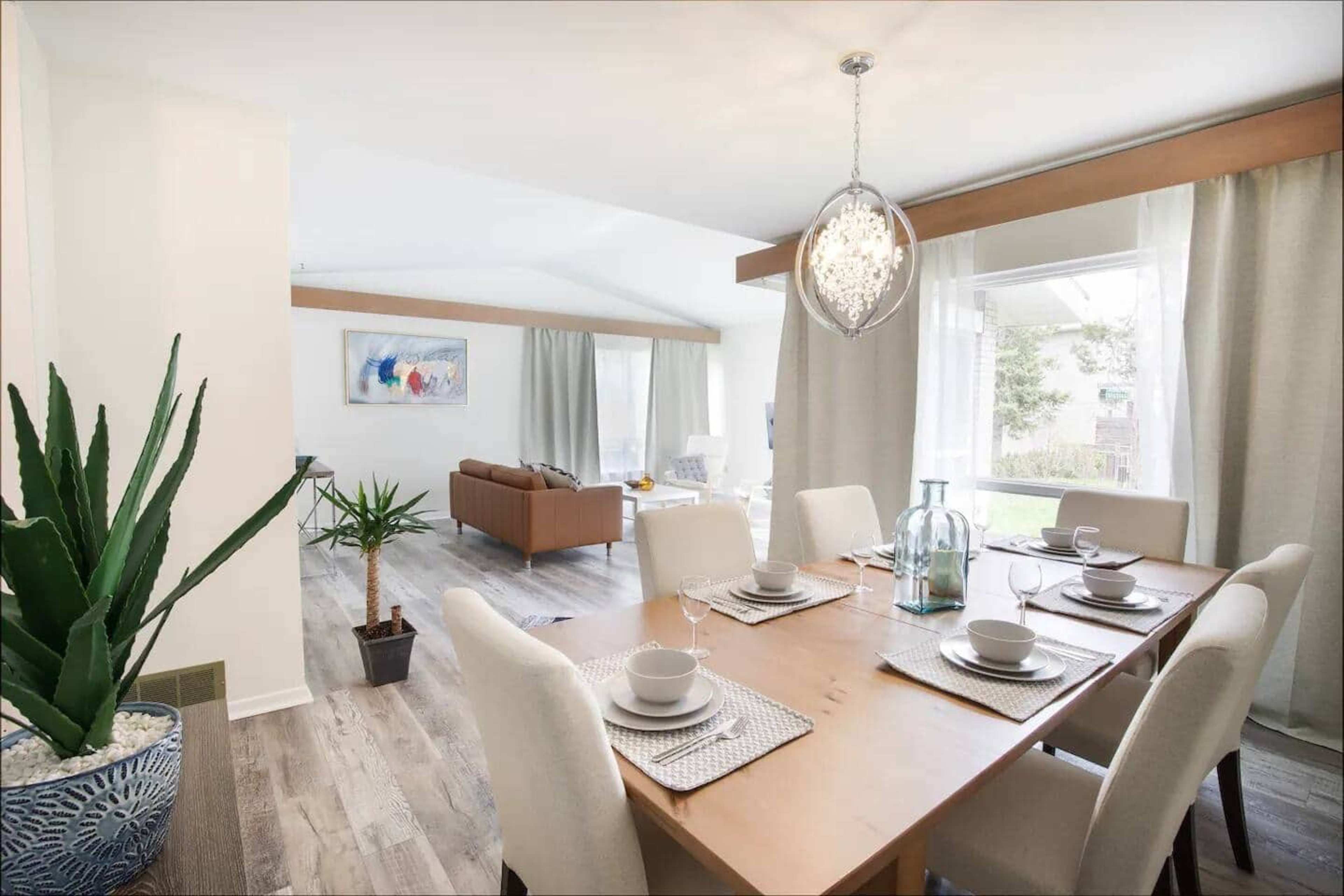 Family & Corporate Stay Home Image in Clanton Park, Toronto, ON