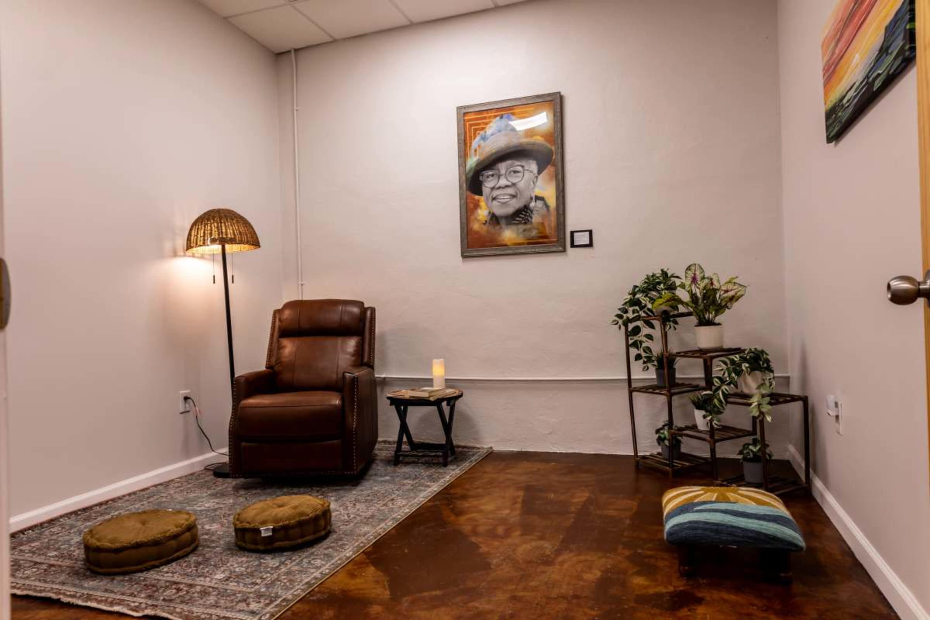 Cozy Private Meeting Space Image in Upper North Philadelphia, Philadelphia, PA, PA