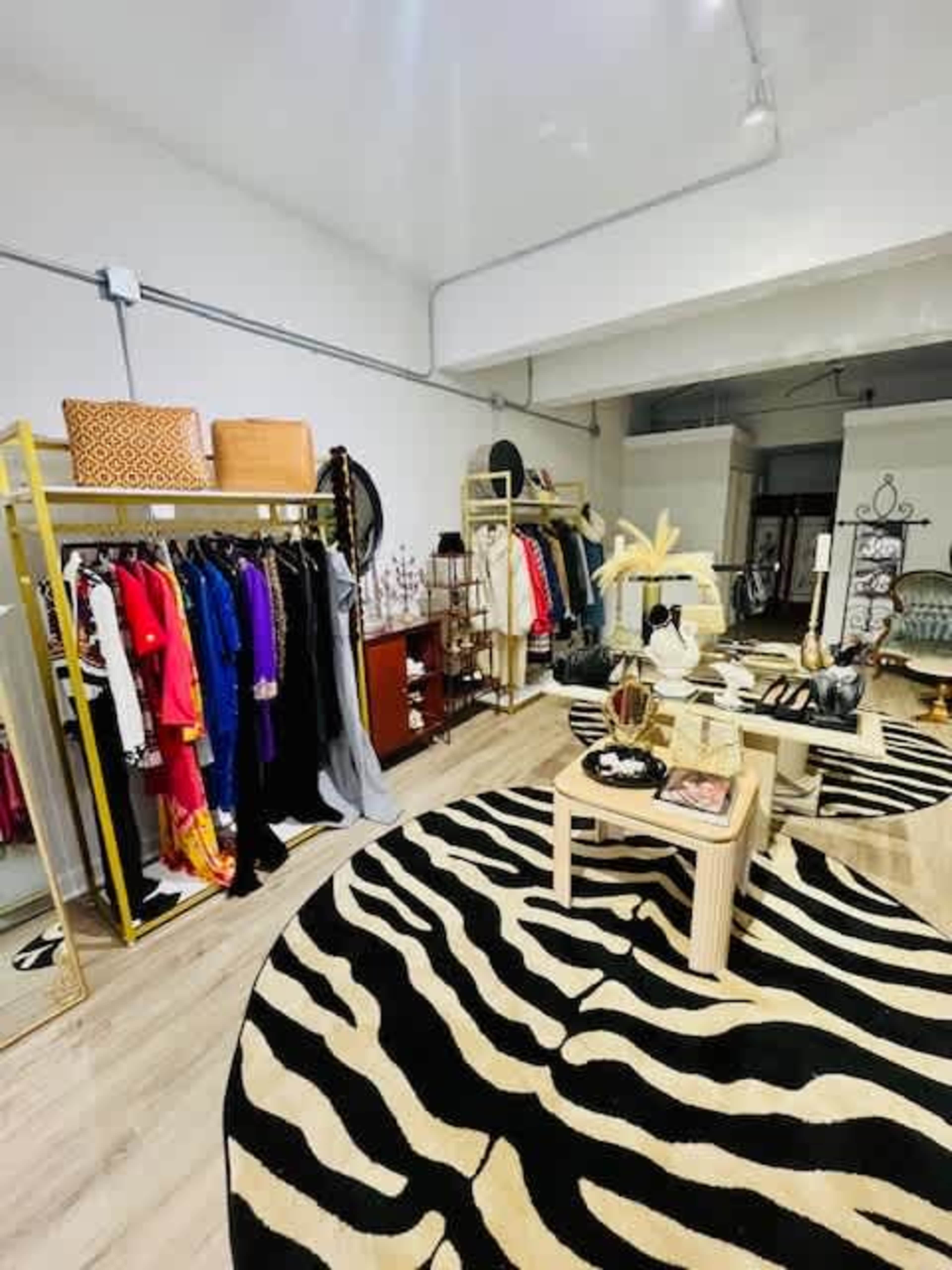 Lower East Side Gallery/Retail/Studio Space- White Box Image in Yankee Hill, Milwaukee, WI