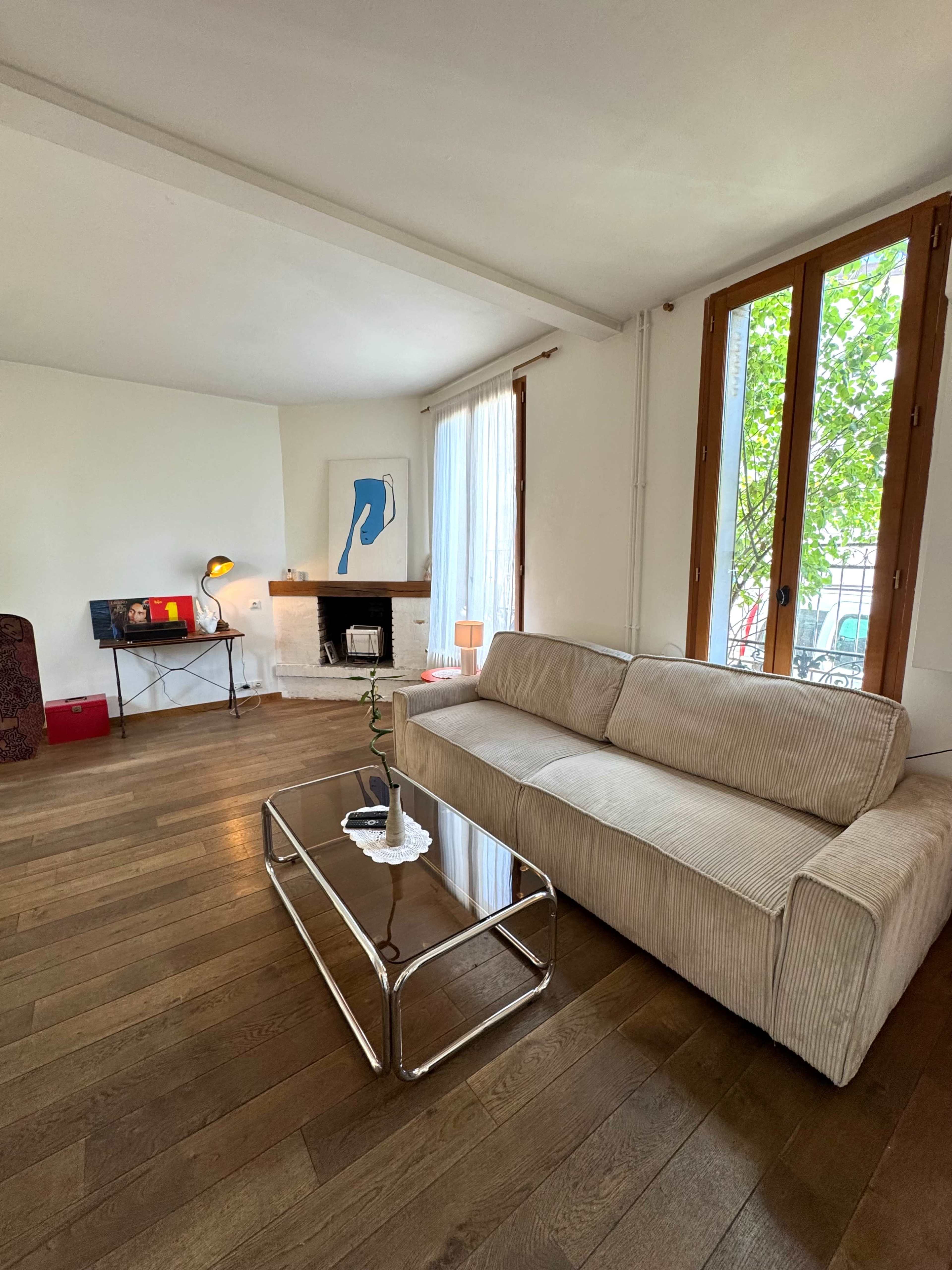 Maison lumineuse avec cour intérieure – idéale pour réunions, séminaires et dîners d’équipe Image in , Bagnolet