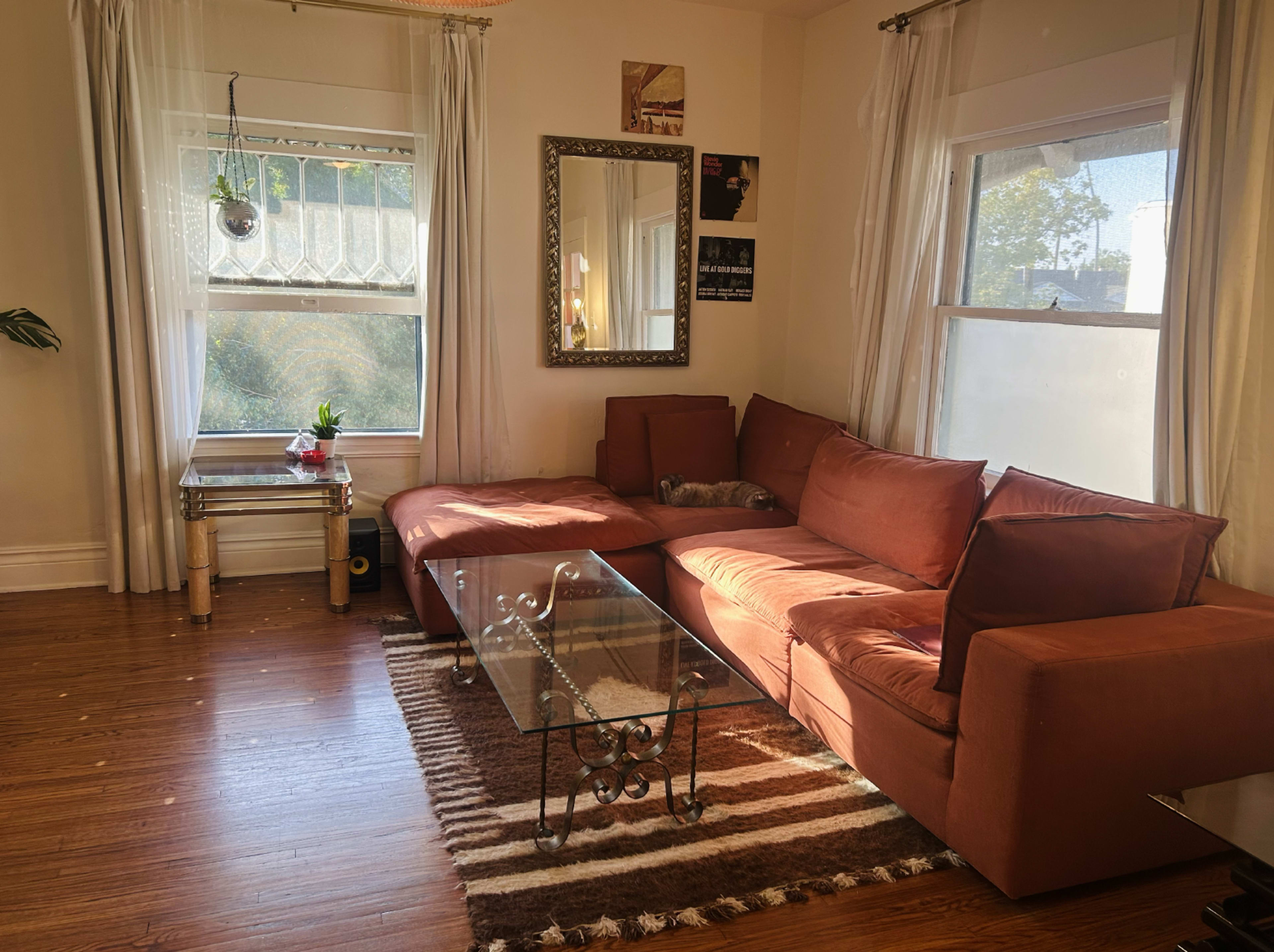 Vintage Bohemian Apartment in a Restored 1920s Duplex Image in Harvard Heights, Los Angeles, CA