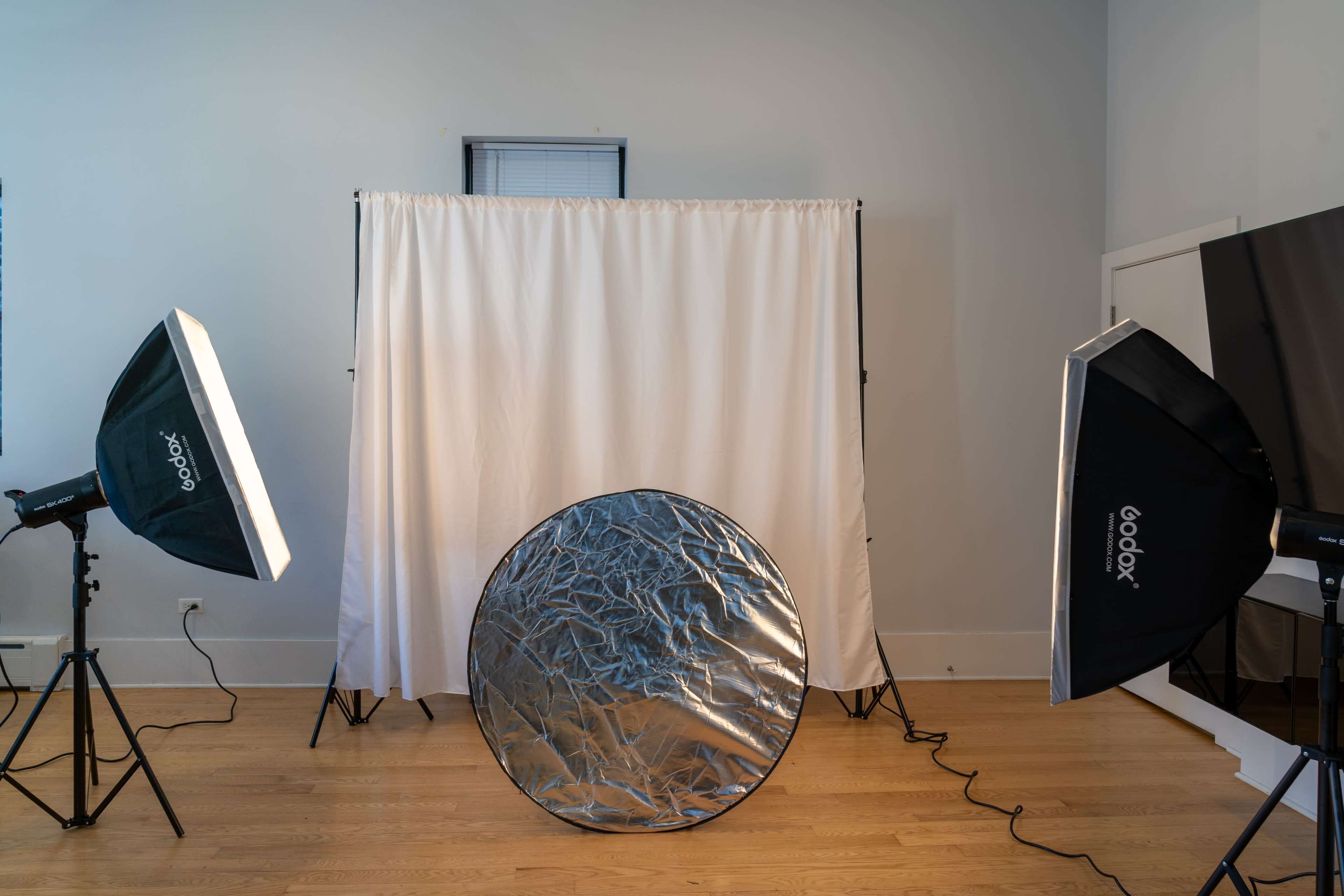 East Pilsen Studio Loft with High Ceilings and  Tons of Natural Light Image in Lower West Side, Chicago, IL